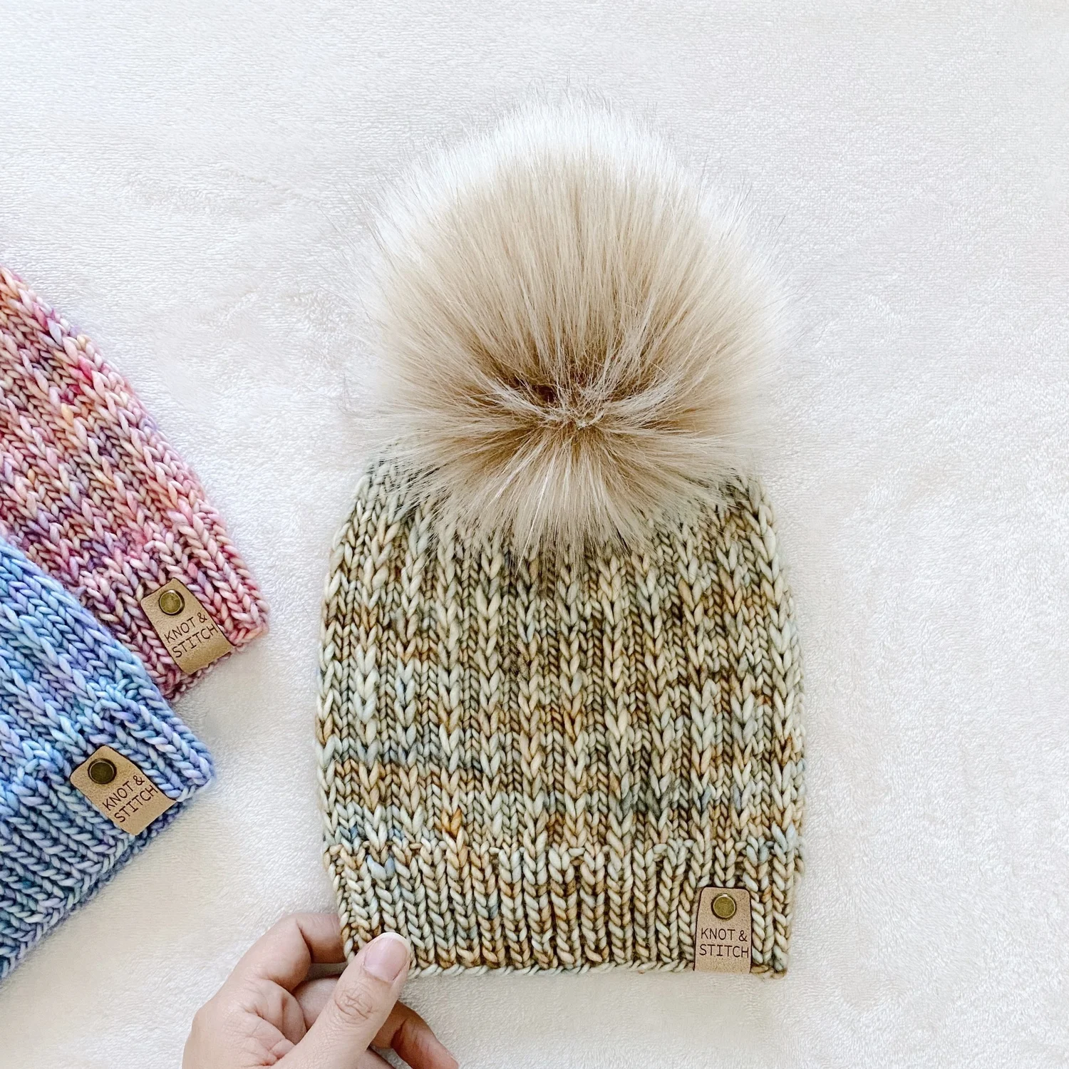 COPY - Aspen cashmere fur Pom beanie pink and cream Women main image 2