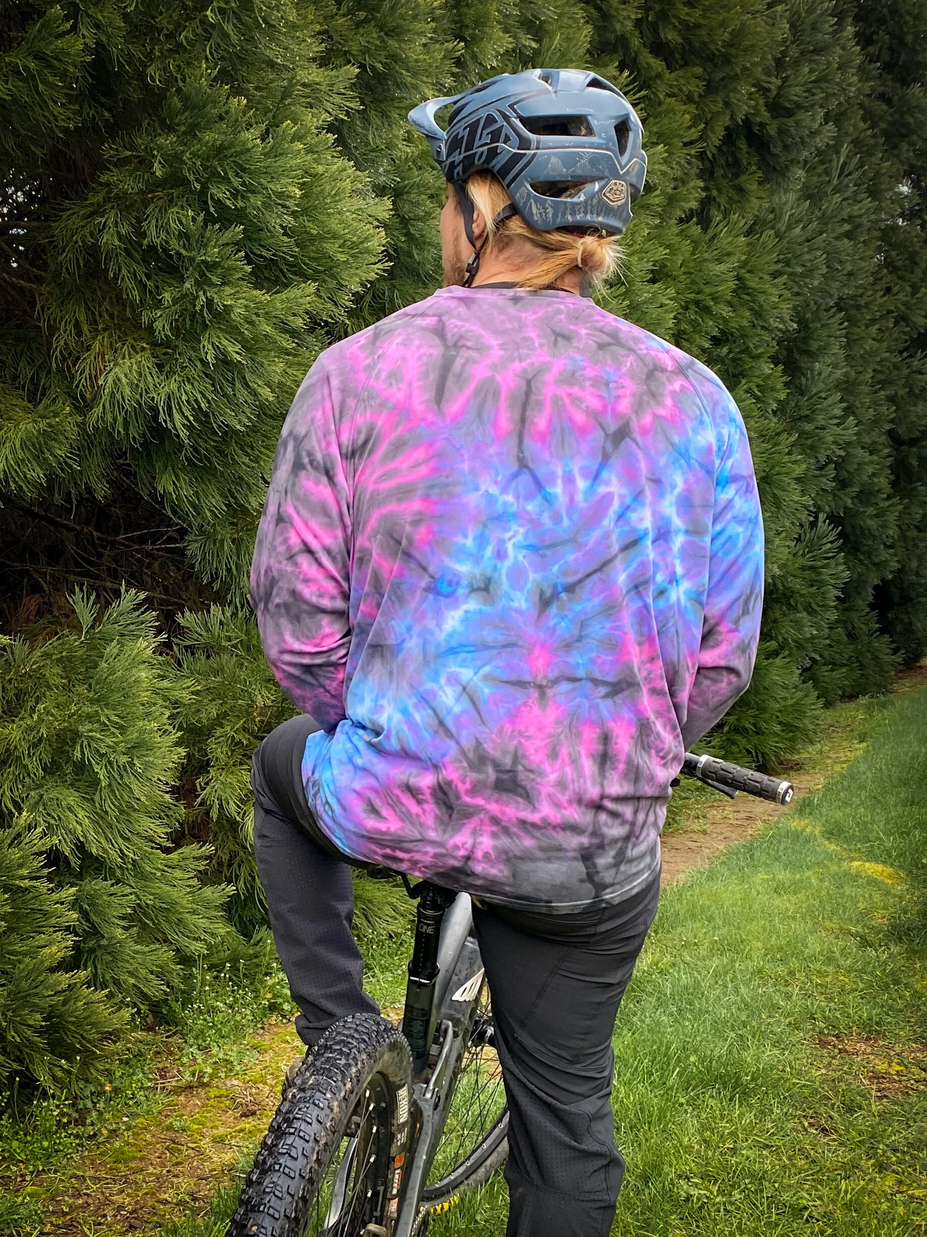 Tie dye mountain bike jersey. — Home
