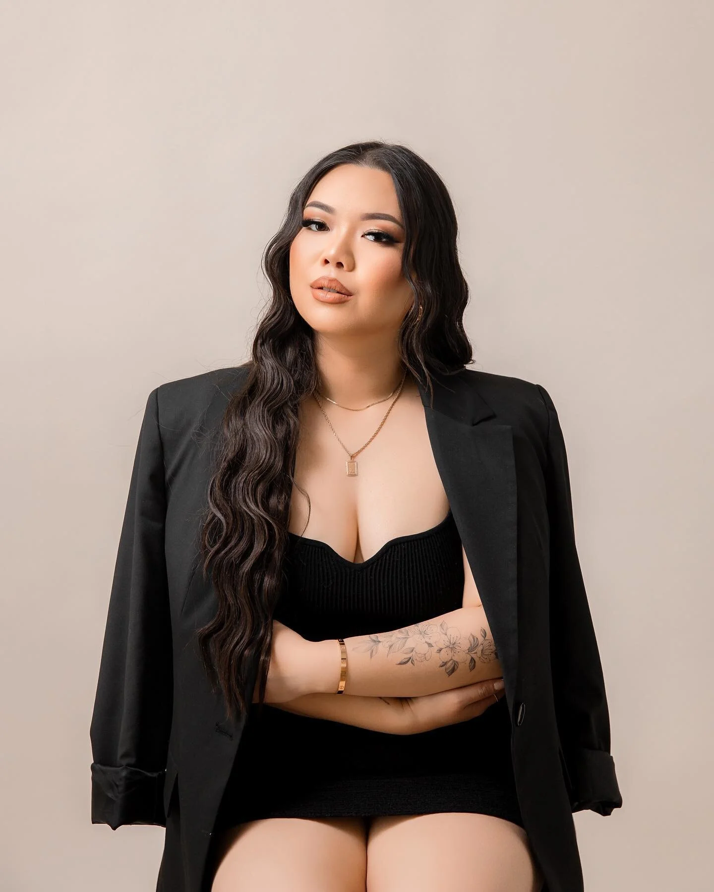 𝐖𝐇𝐀𝐓𝐄𝐕𝐄𝐑 𝐘𝐎𝐔 𝐃𝐎, 𝐃𝐎 𝐈𝐓 𝐖𝐈𝐓𝐇 𝐏𝐀𝐒𝐒𝐈𝐎𝐍.

Hi everyone! I would like to reintroduce myself and share a little more about me and how I started in the beauty industry. 

My name is Shanney Thich of Shanney Beauty LLC and I began 