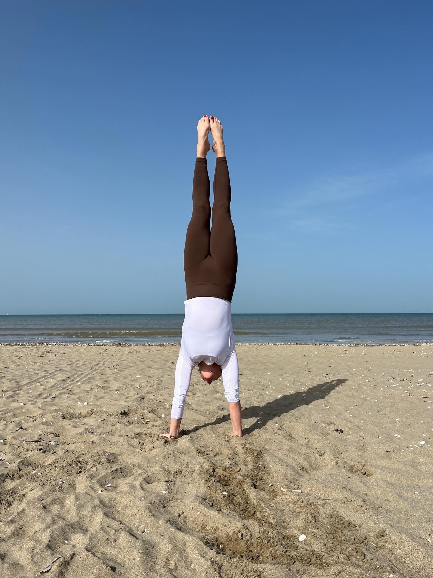 Step into your power!💥

Just wanted to say a few words today, on 8th of March, for all girls and women.

💥Power comes from a strong and agile body. Use and build your body and the rest will follow.

💥Never lose your inner child and your life will 