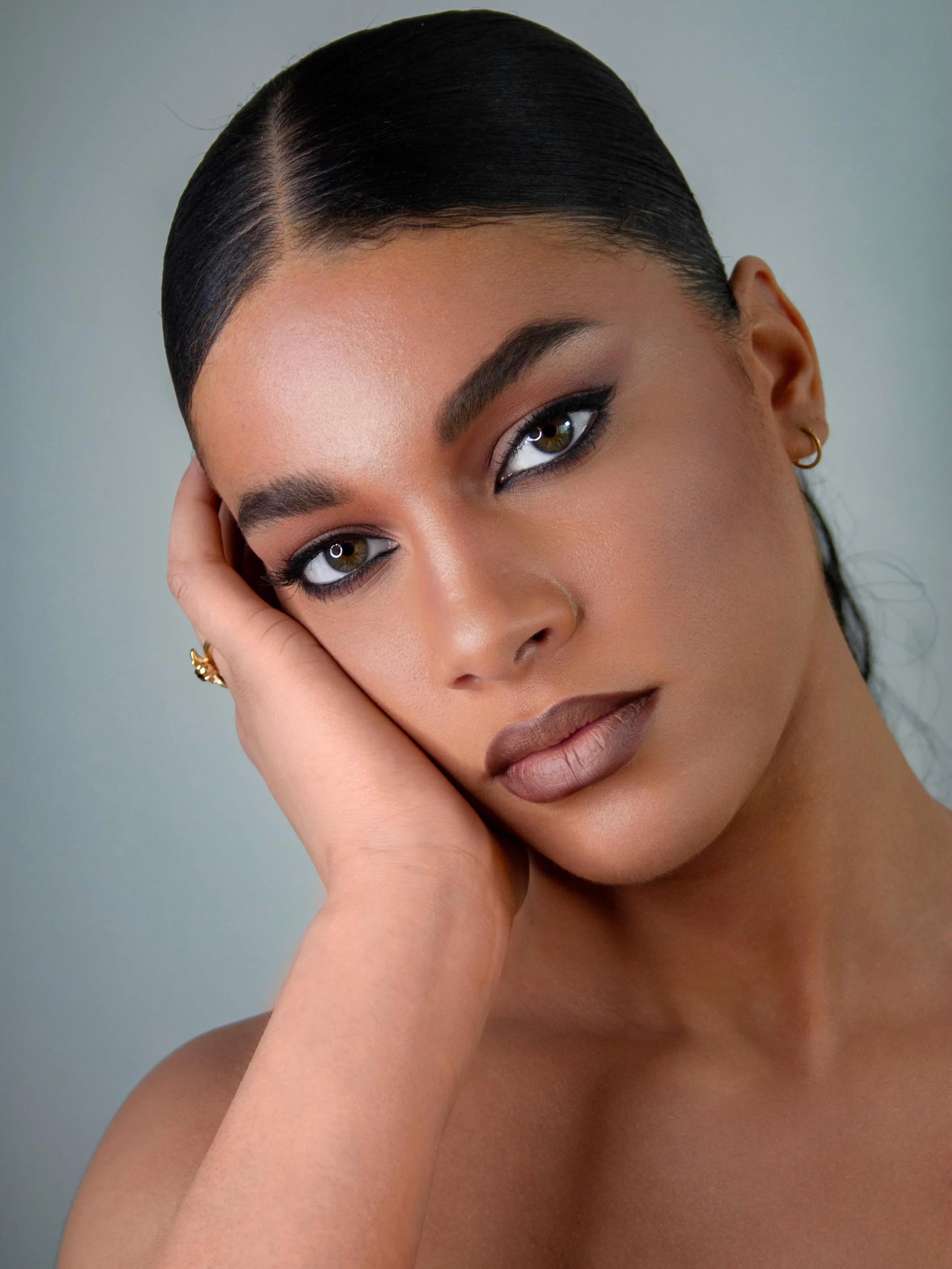 Silent Drama

Airbrushed complexion - The Luxe Cat Eye - Sculpted Nude Lips : 
Refined artistry 
The kind of image that feels timeless above all trends.

This isn&rsquo;t event makeup, this is Not bridal. Not prom. Not an occasion.
Just you, elevated
