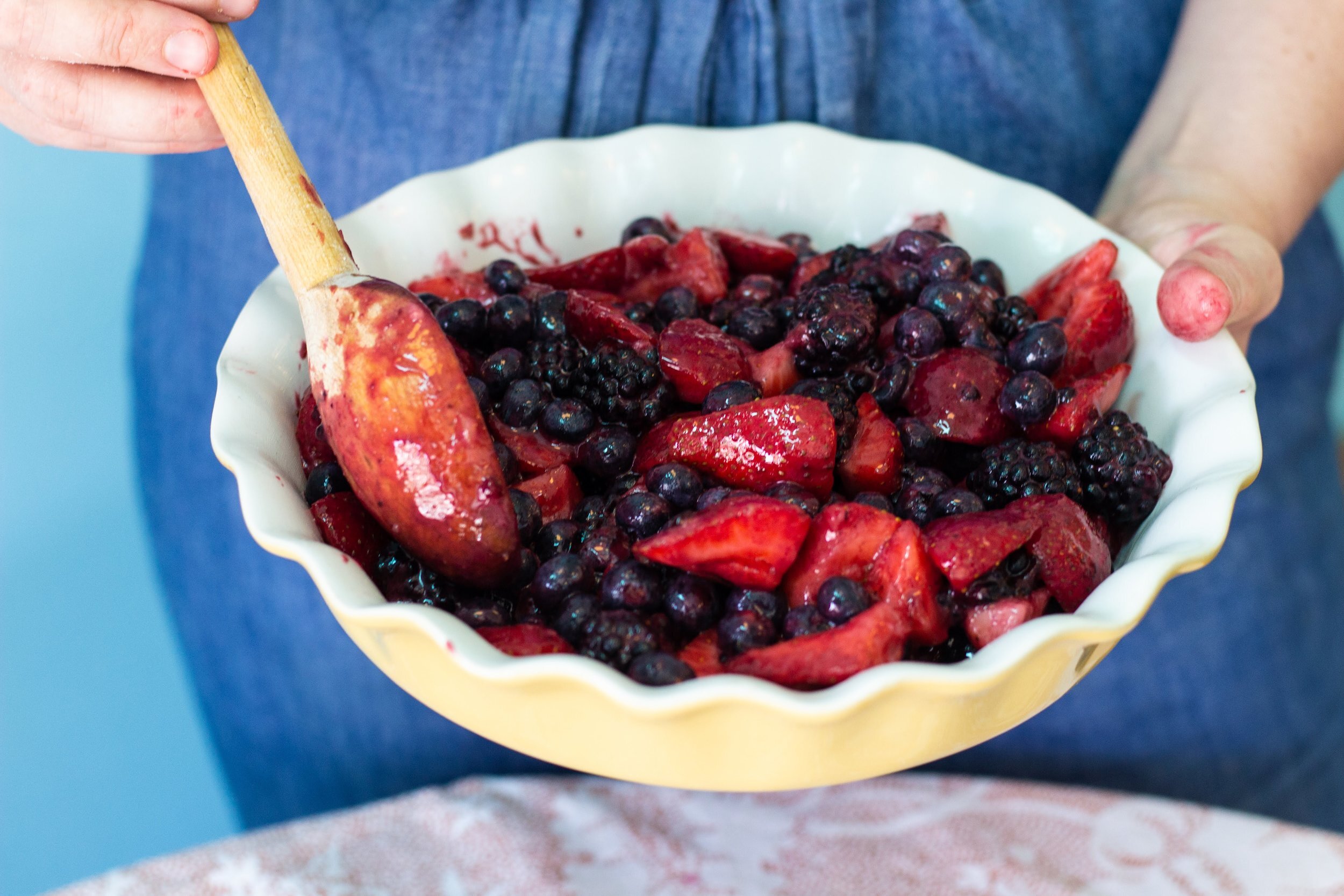 summer-berry-crisp-bowl.jpg