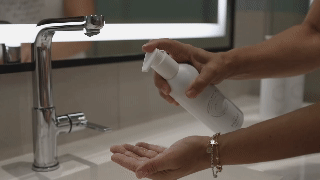 uso gel de manos.gif