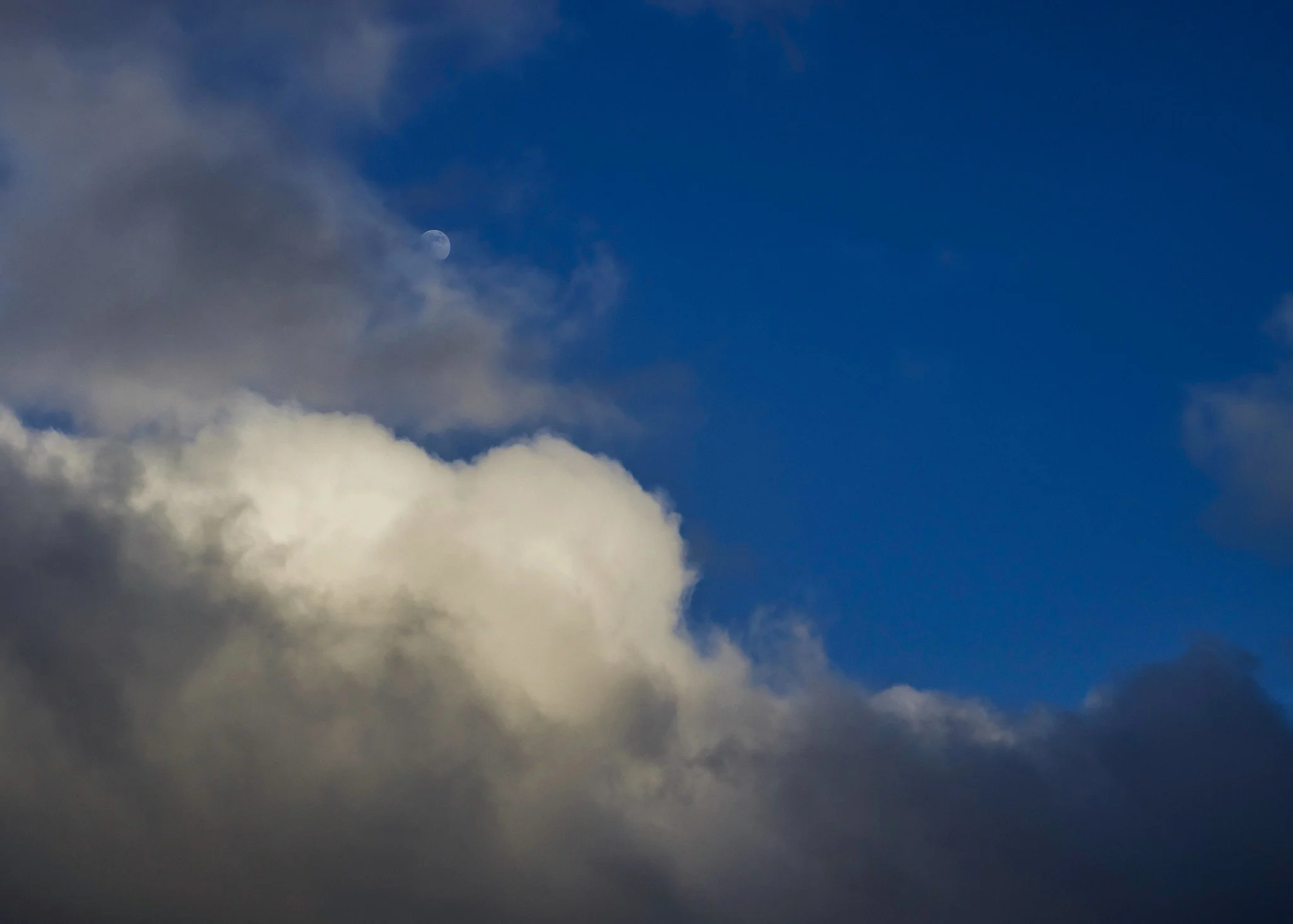Winter clouds and the Moon