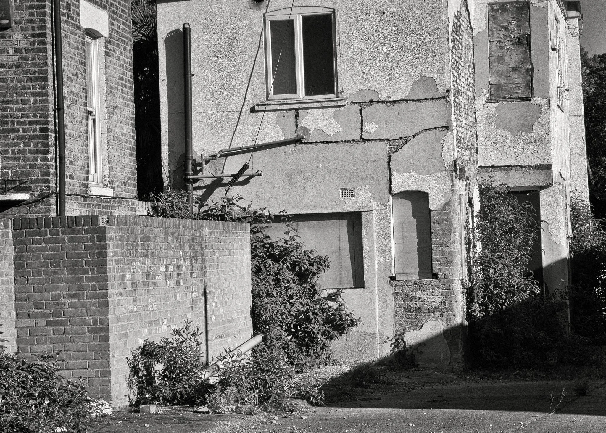 Former builders’ merchant, Streatham Common South
