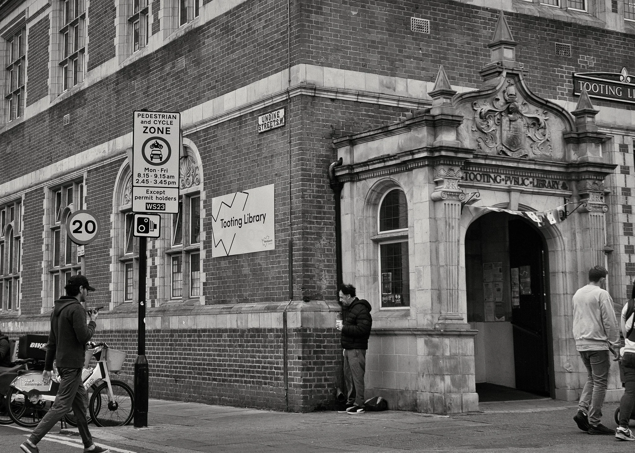 Tooting Library