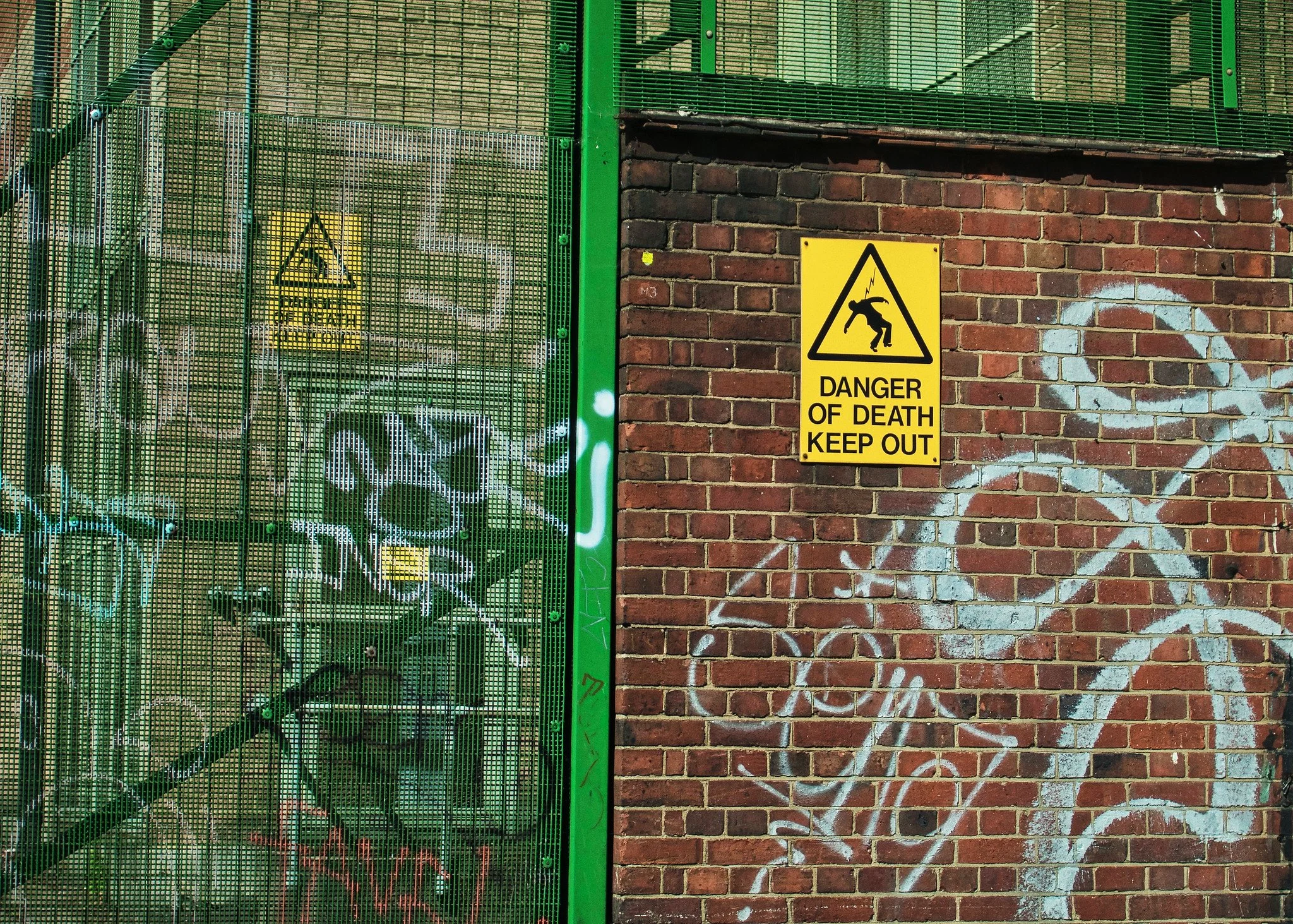 DANGER OF DEATH KEEP OUT