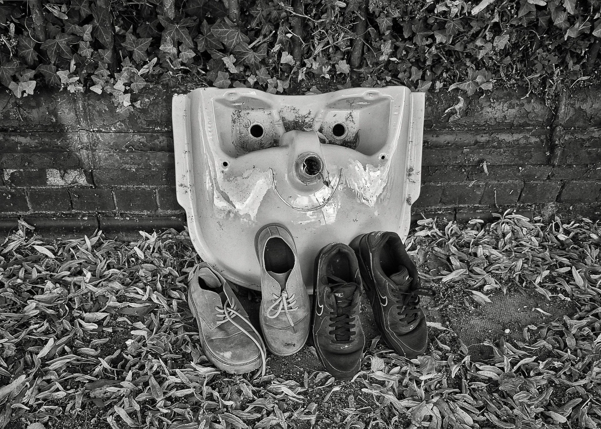 Washbasin and shoes