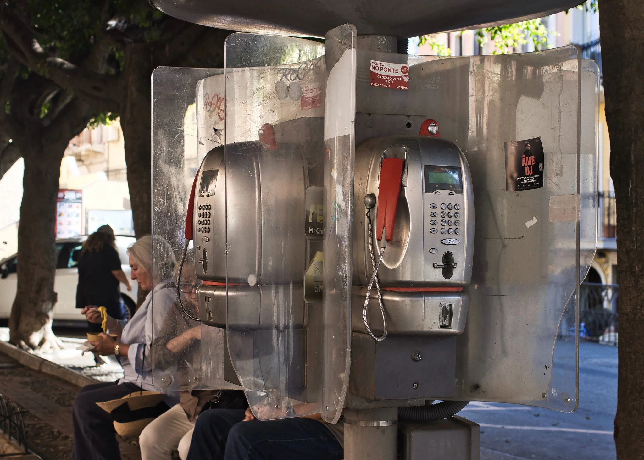 Phonebooth, Taormina