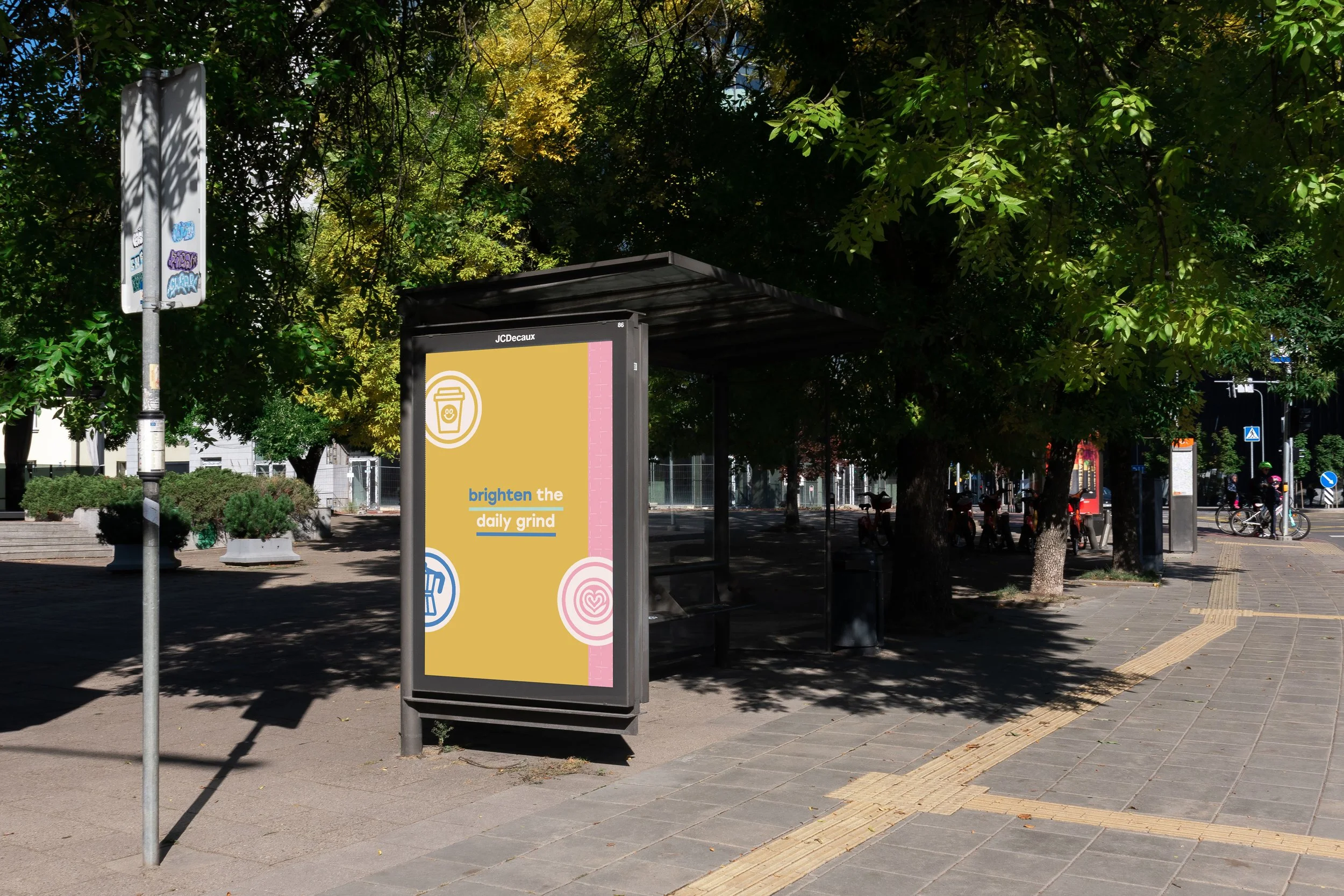 daygl_18-Screen-Mockup-Raw-Batch-04.jpg