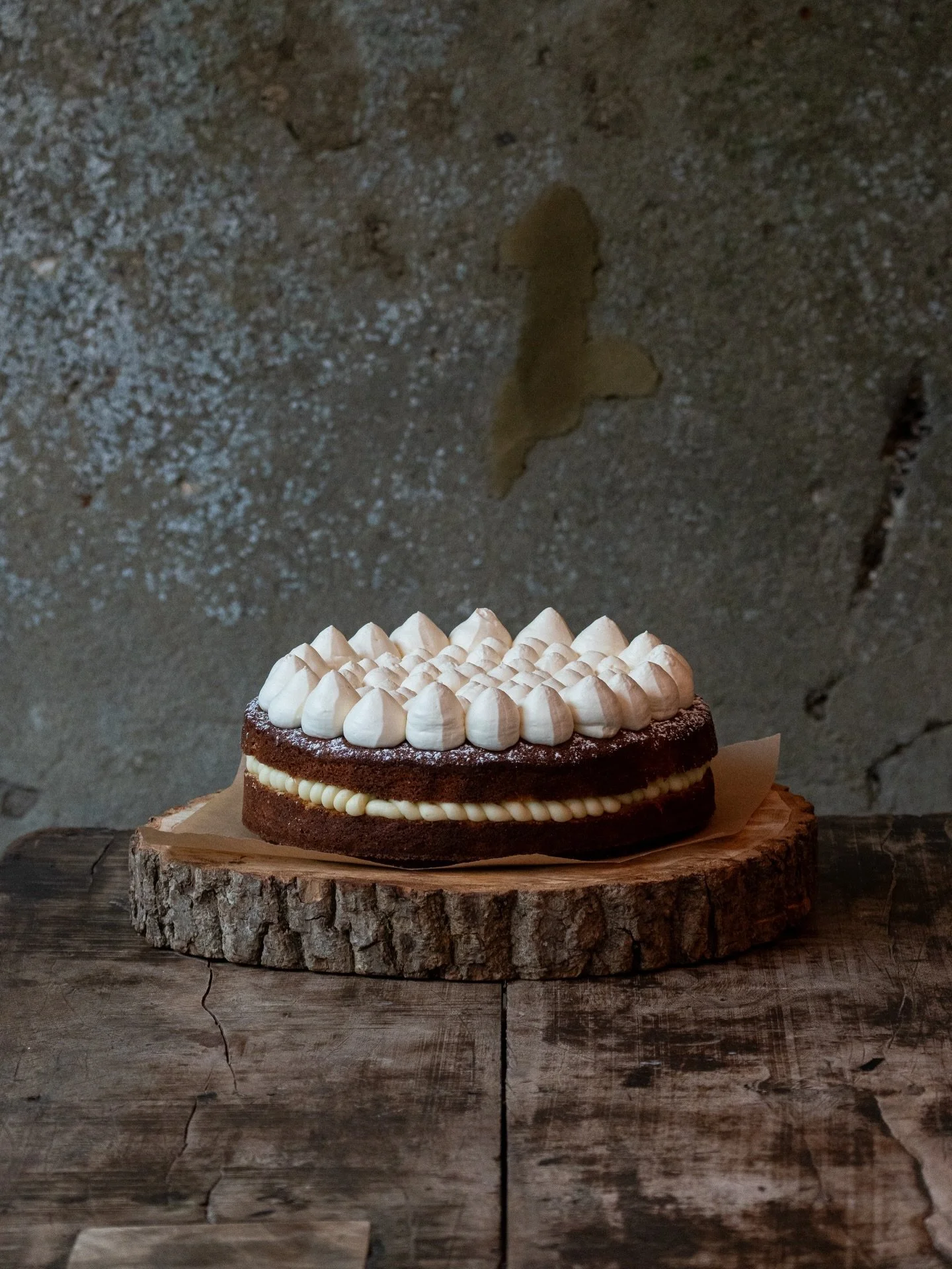 On the counter today - viccy sponge! 🍰

Come grab a slice before it runs out, open this weekend 9am - 4pm 🌨️