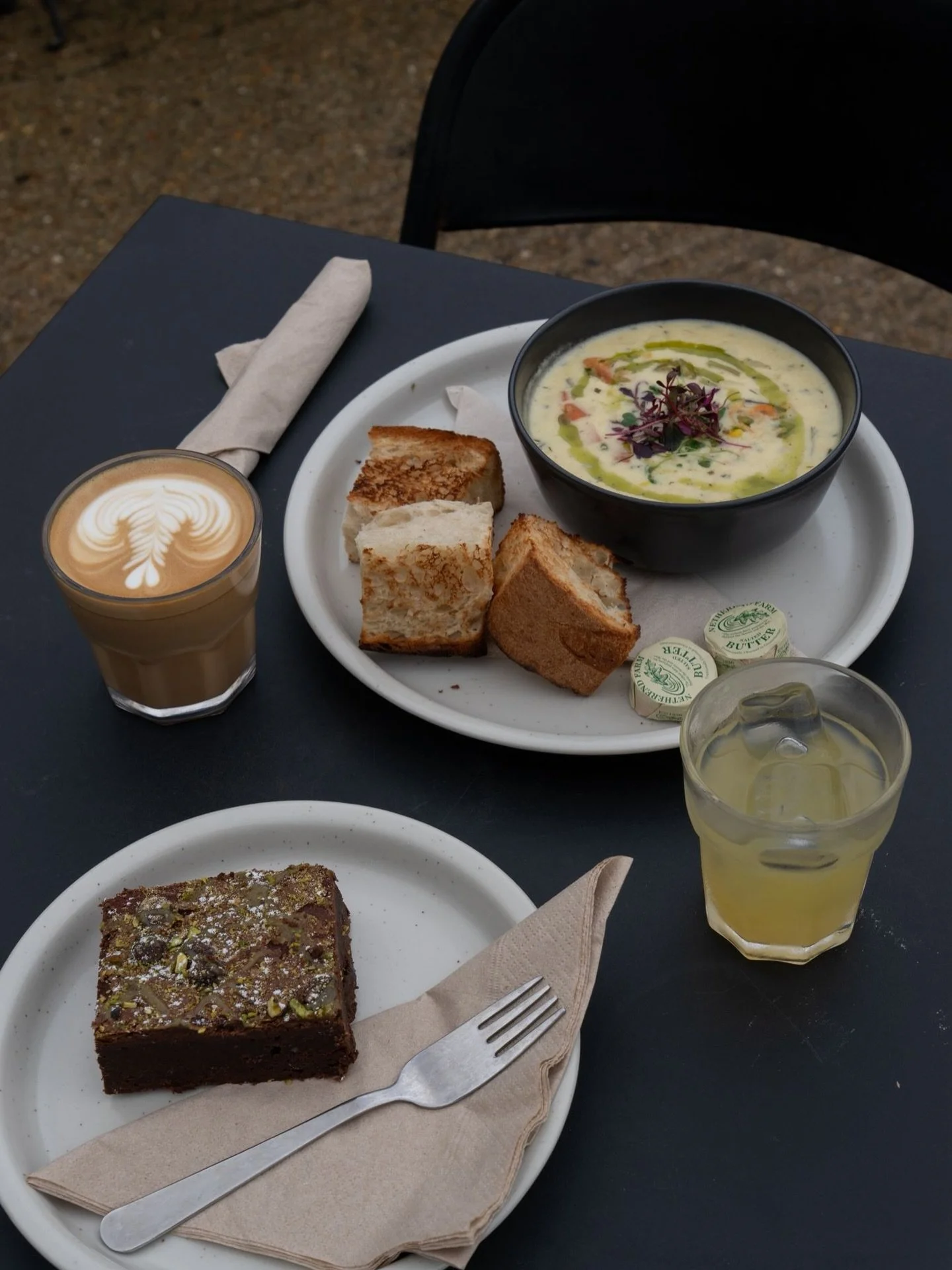 Stop by for this weekend for specials sweet + savoury 🍴🌱

- creamy seafood chowder, w. smoked haddock, mussels, sweetcorn + herbs. 
- gf pistachio chocolate brownie. 
+ ginger hot shots! 🫚

A heads up &hellip; we&rsquo;ve added an optional tip but