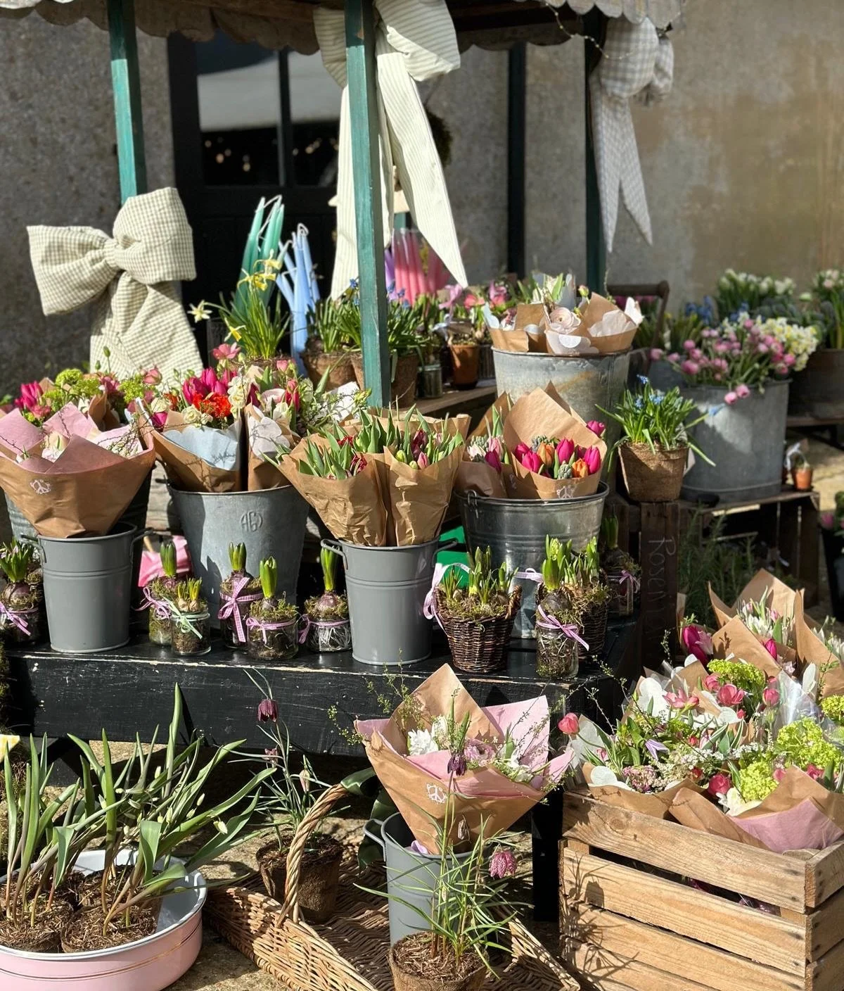 Excited to welcome back @claudiaandb in the courtyard this Saturday selling their beautiful bunches 💛

&hellip; the perfect opportunity to grab a gorgeous spring bouquet in time for Mother&rsquo;s Day 🌷
