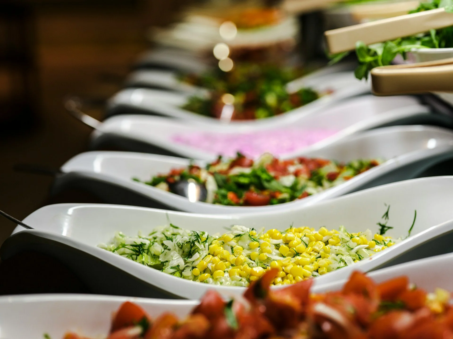 What to Expect from Private Dining Caterers for Intimate Events