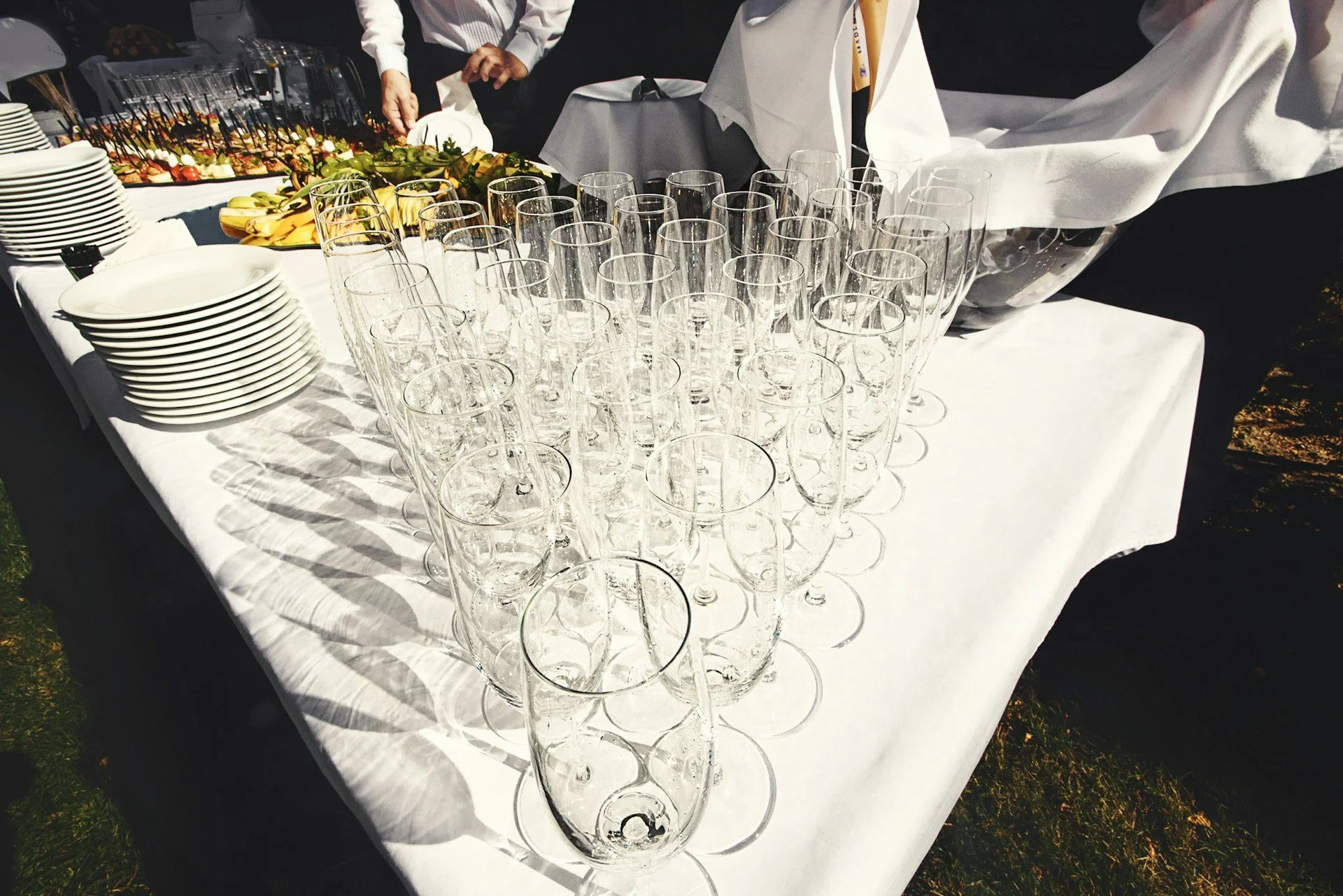 The Role of Wedding Caterers in Surrey for Outdoor Receptions
