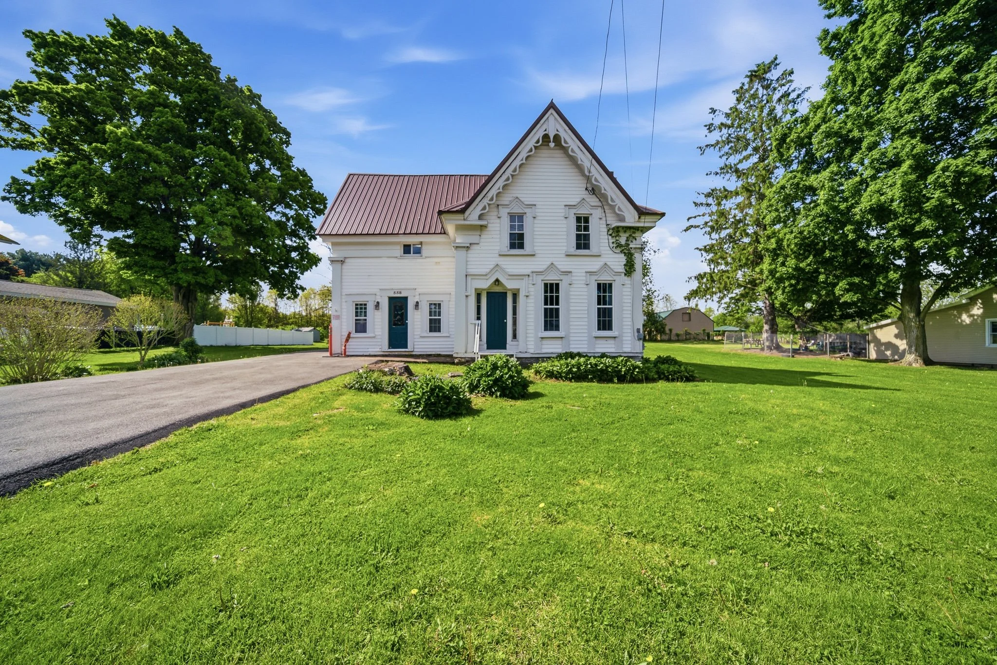 558 Lamson Rd - Under Contract