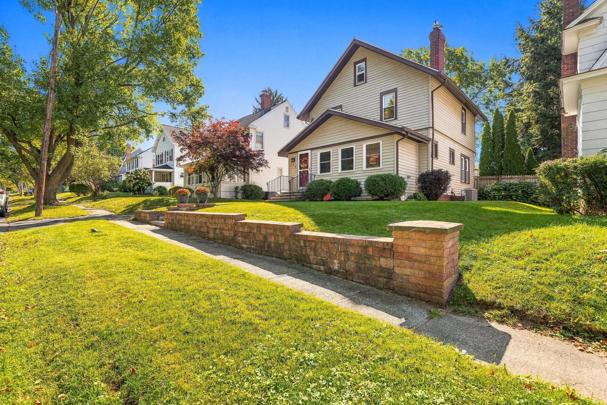 132 Roxbury Road