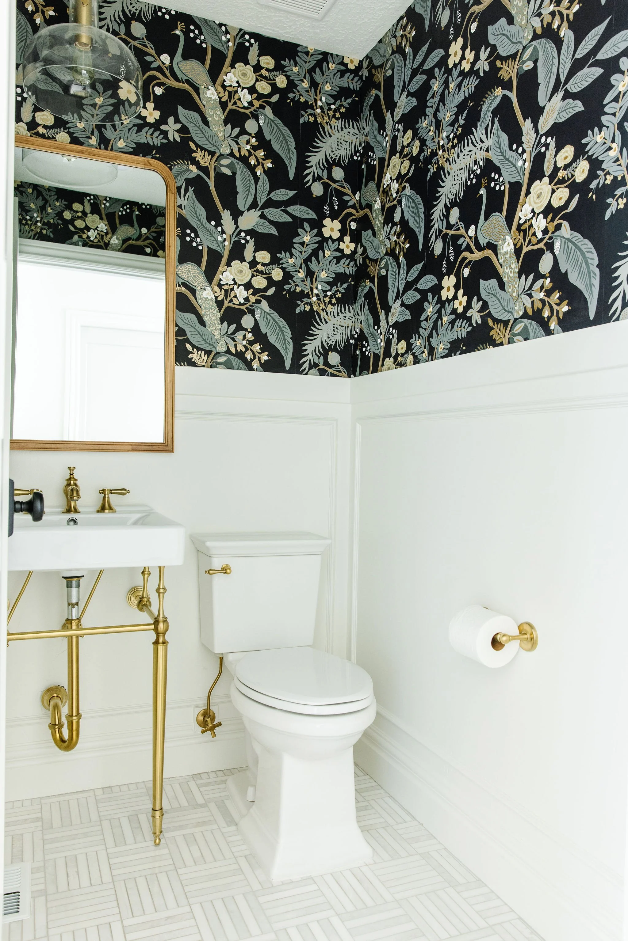 5 Ways to Elevate Your Small Bathroom