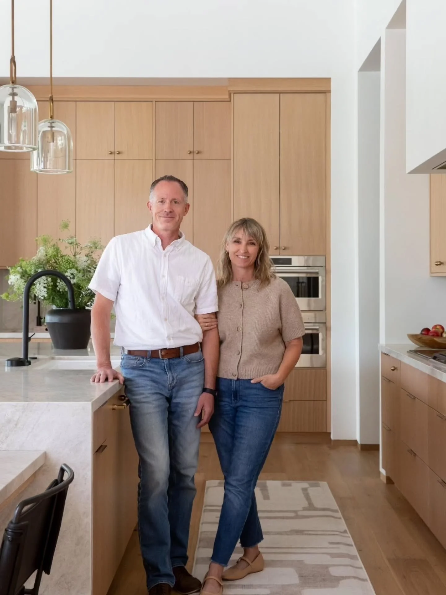 We are so thrilled to start sharing all the beautiful spaces from our #luxonthelake project.
Thank you to everyone who came to the parade of homes, but if you missed it, we are excited to share it with you here. 

Photography - @lindsay_salazar_photo