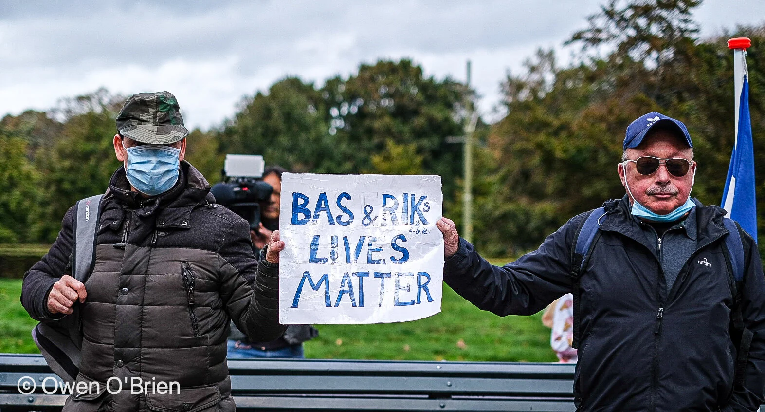 De rechts-extremistische beweging Nederlandse Volks-Unie (NVU)  demonstreert op de Koekamp in Den Haag (okotber 2020).