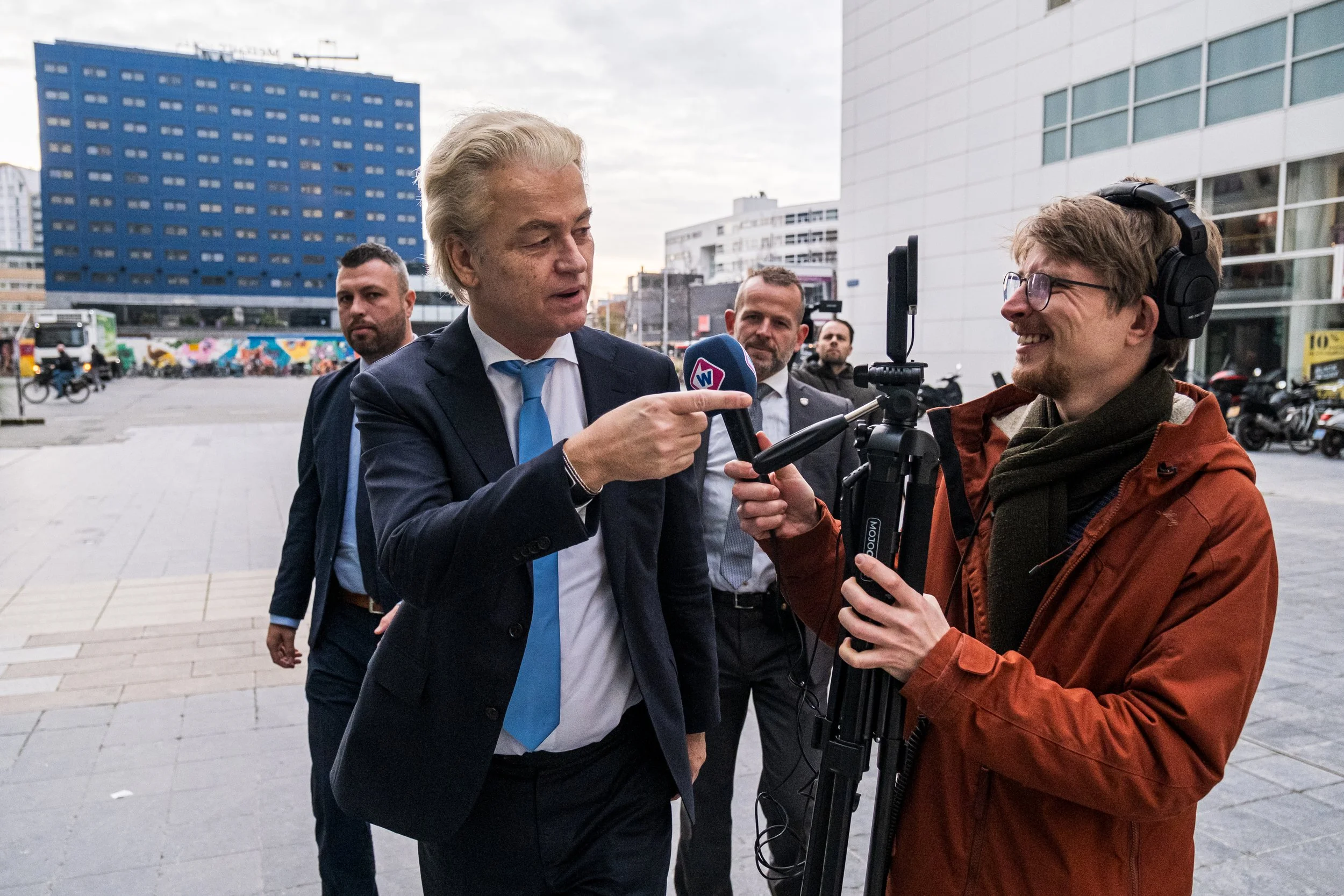 Wilders brengt stem uit-4.jpg