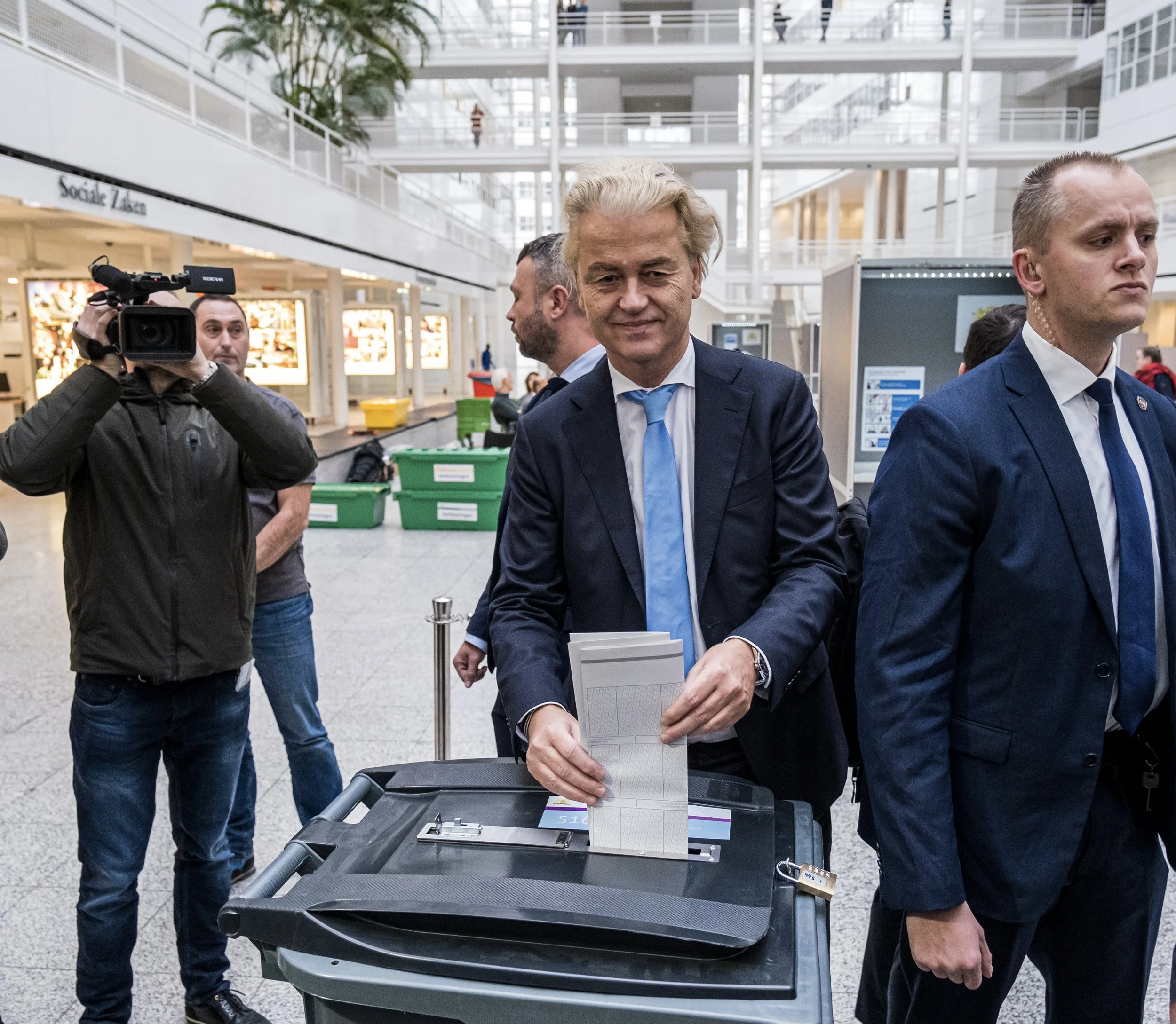 Wilders brengt stem uit-16 2.jpg