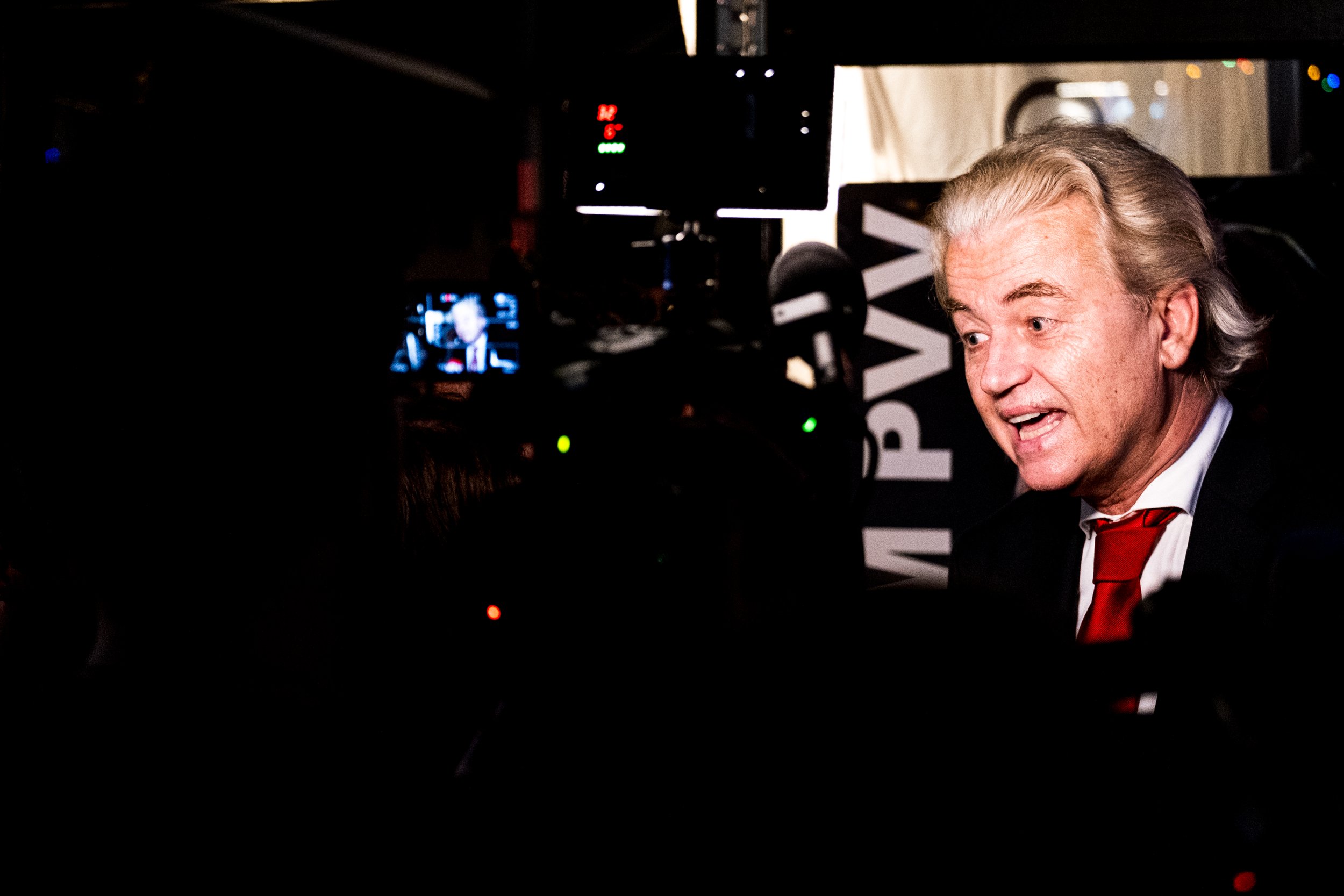 Wilders brengt stem uit-51.jpg