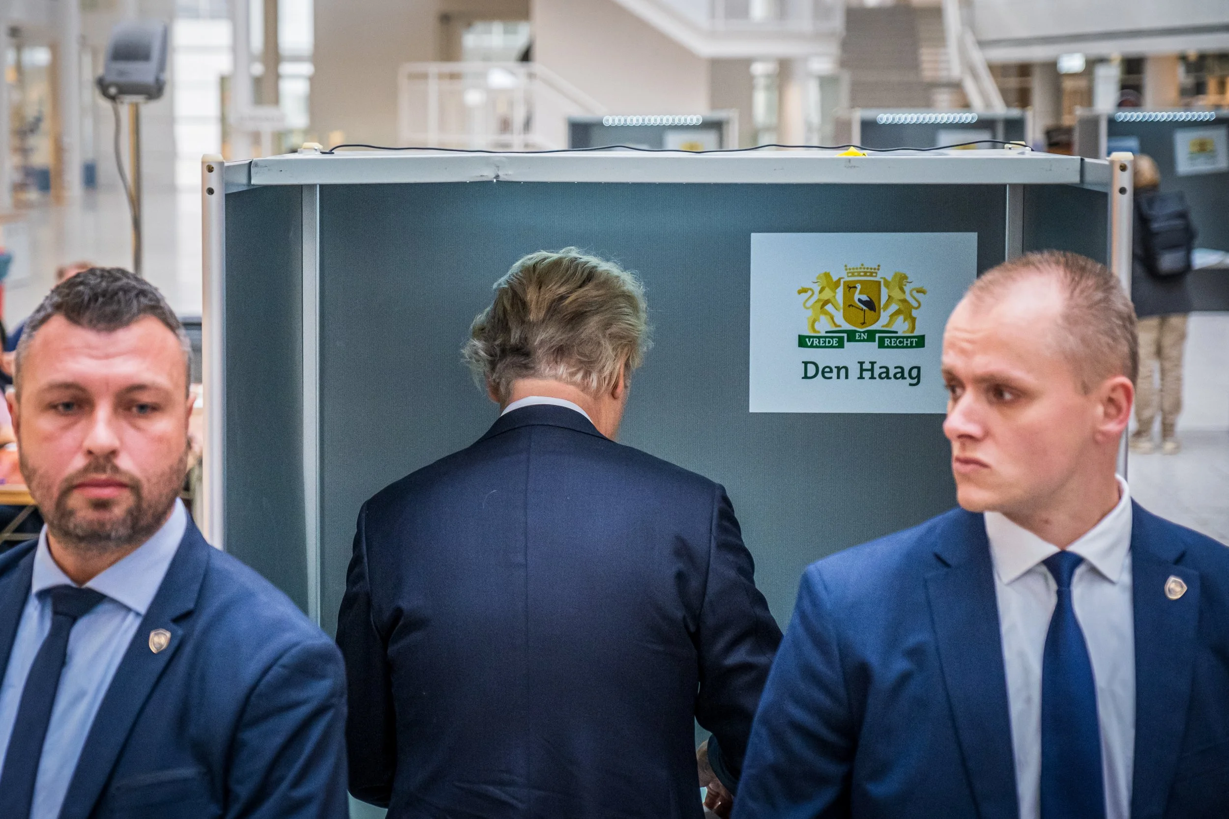 Wilders brengt stem uit-17.jpg