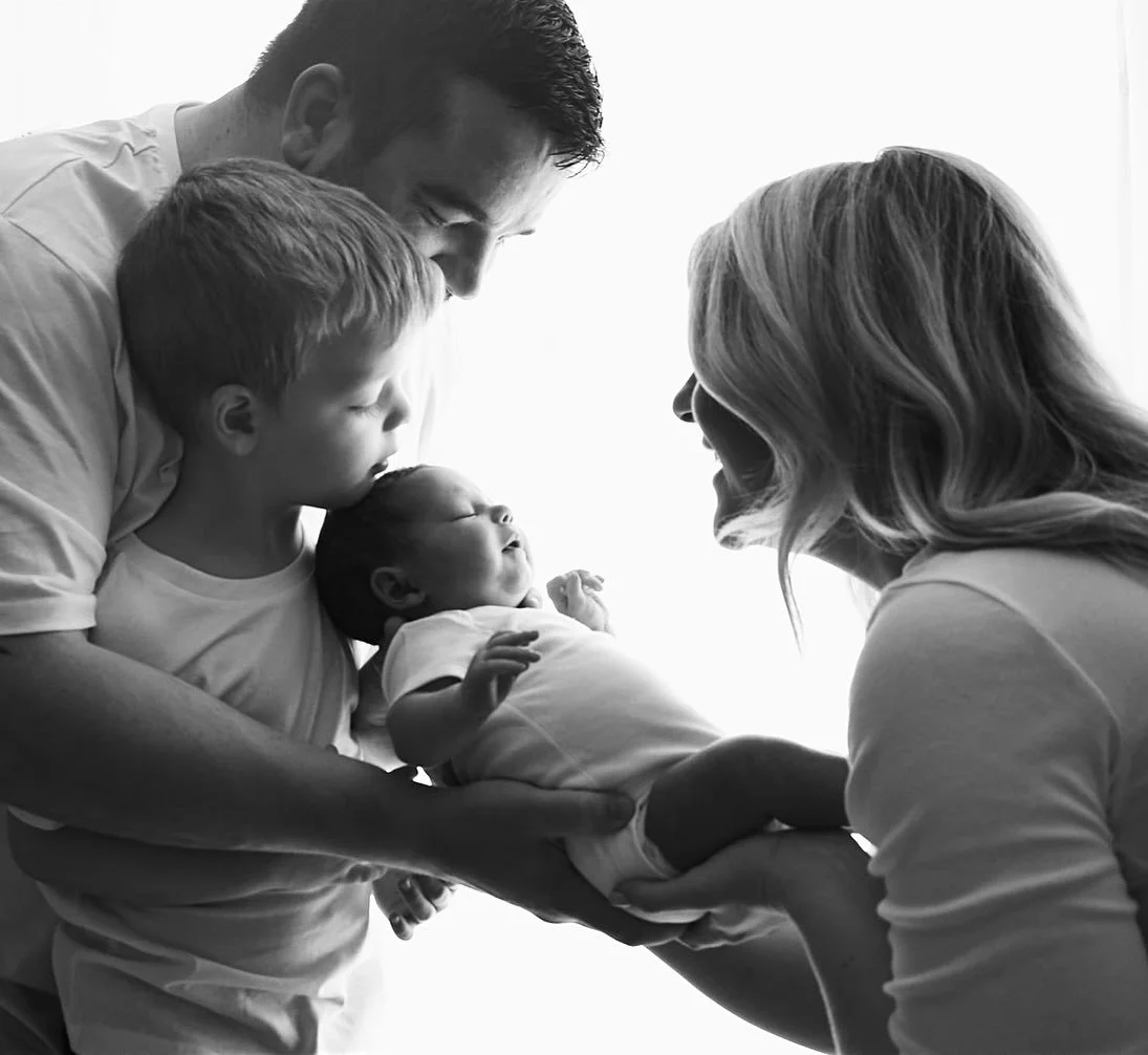 You will never regret getting in the photos 🤍

We're all guilty of having endless pictures of our children, but trust me, I'm years to come they will want to see photos with you in.

Don't worry about posing, just you and your baby or family. Soak i