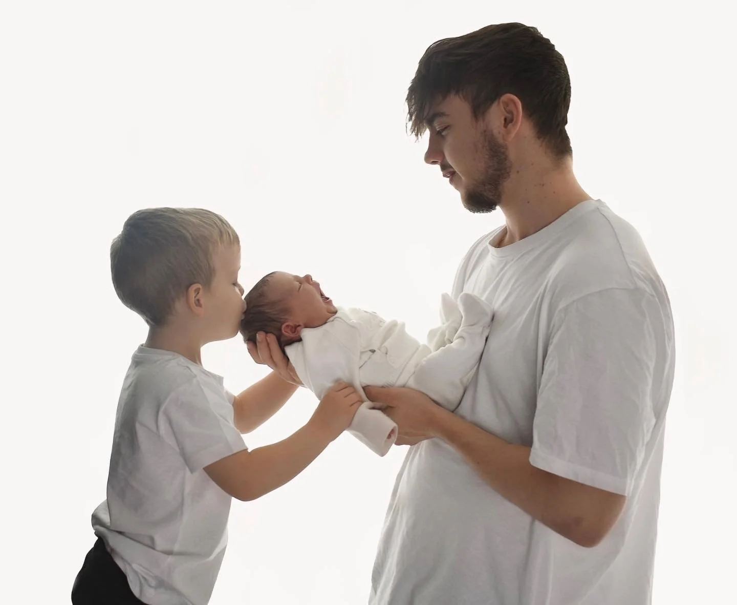 Big brothers with little sister Marcie ✨

Just 2 spaces for Jan &amp; February newborn sessions

My diary is open for 2026 so don't hang around securing your due date in the diary

Have a lovely weekend everyone!
