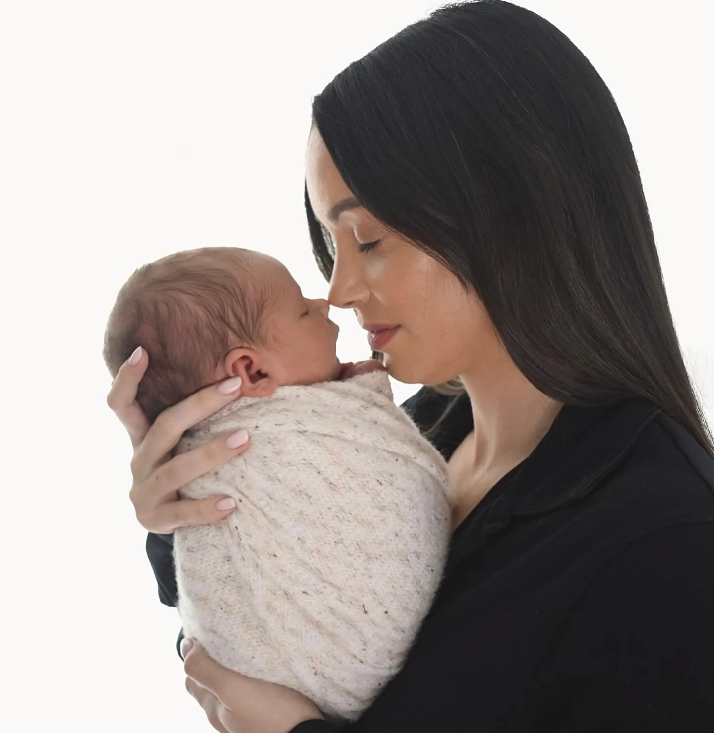 Happy Mother's Day to all the incredible women out there, all the amazing mums I get to meet and work with  and to all the people who might be struggling today 🤍