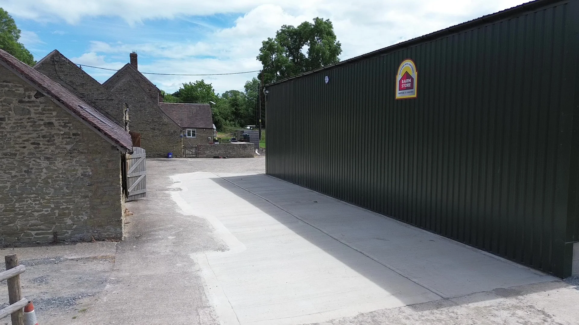 Barnstore 3.jpg