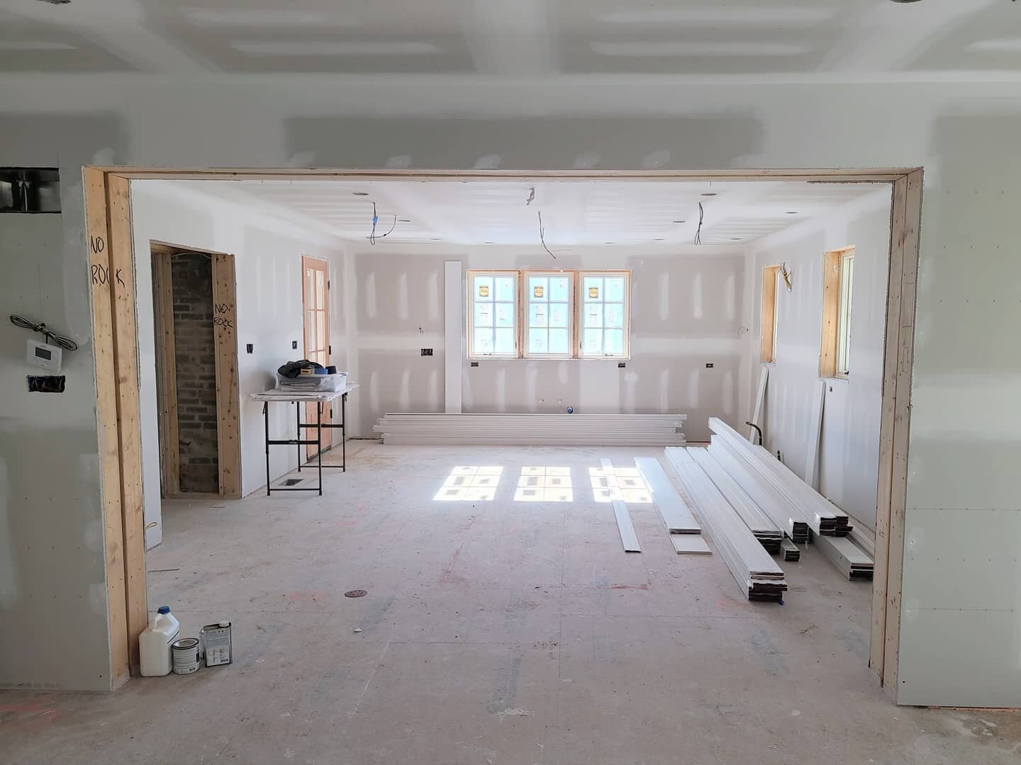Soon. Very soon. This empty space will be a lovely new custom kitchen from @christianacabinetry @christianafactorystudio with amazing country views one direction and cozy fireplace vibes the other. Stay tuned...
.
.
.
.
.
.
.
#customcabinetry #contem