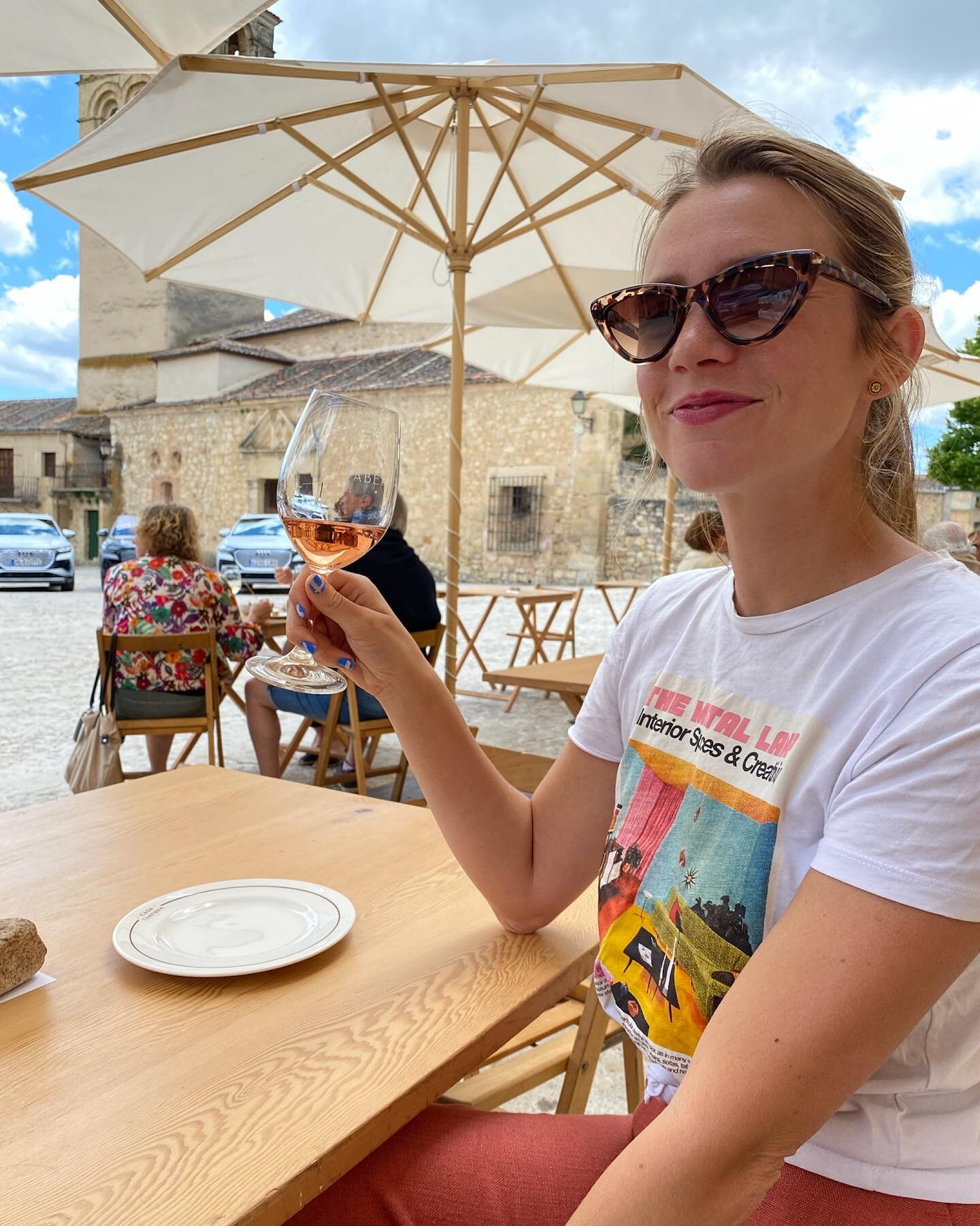 NEW VIDEO 🎥💅 HOW TO FIND YOUR PERSONAL STYLE through a minimalist wardrobe. After downsizing my closet for van life, I was surprised by how having less has reignited my love of style. (The travel inspiration probably helps too.)   I share several t