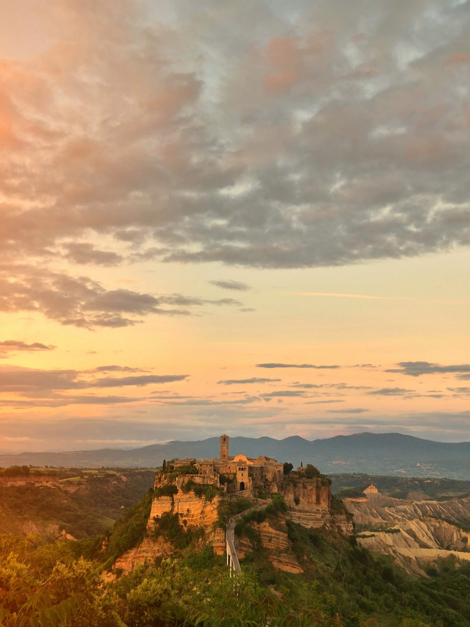 Point-to-Point Hiking in Italy: A Sustainable Journey Through Umbria and Lazio