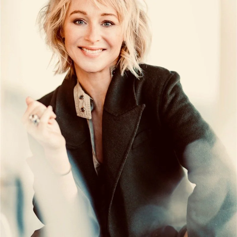 One-to-one coaching Holistic mentorship program Personal growth coach Career and emotional healing Transformational life coaching Somatic healing practices