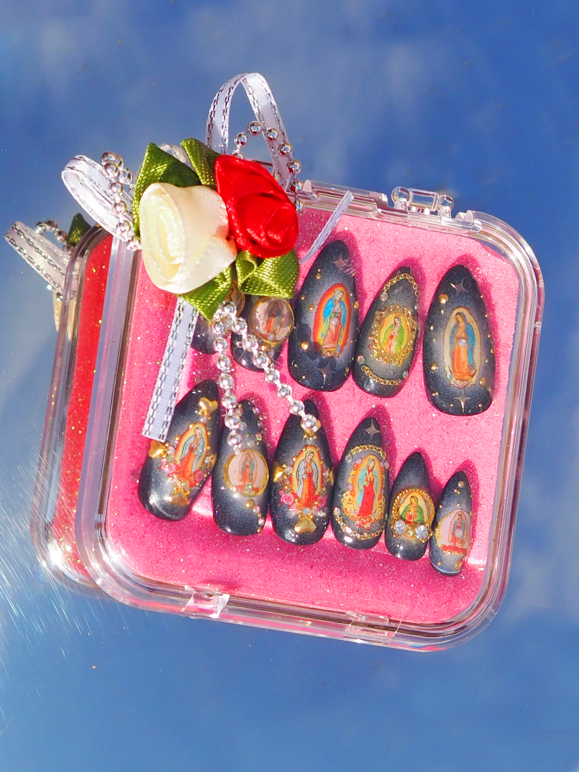 NAIL ART VIRGEN GUADALUPE NEGRAS