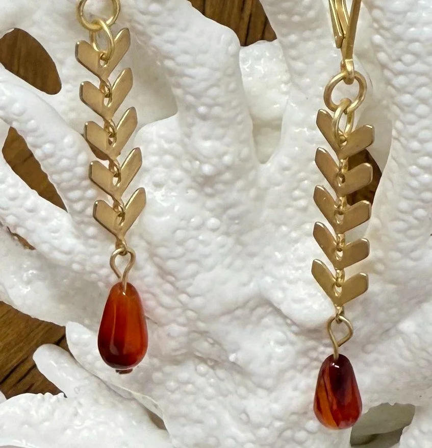 Chevron chain with carnelian drops