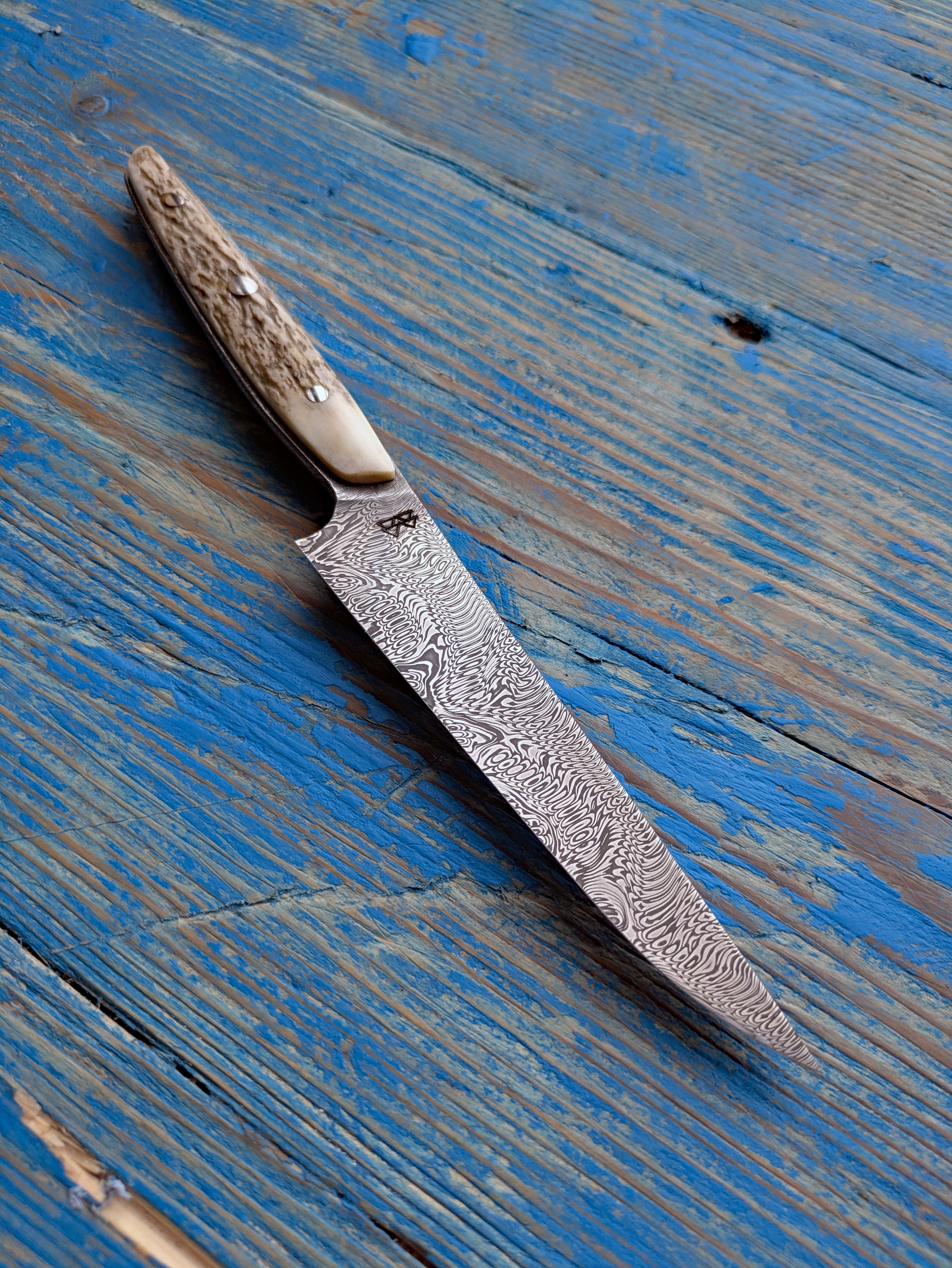 Damasteel Grabak Utility Knife, Bleached Antler