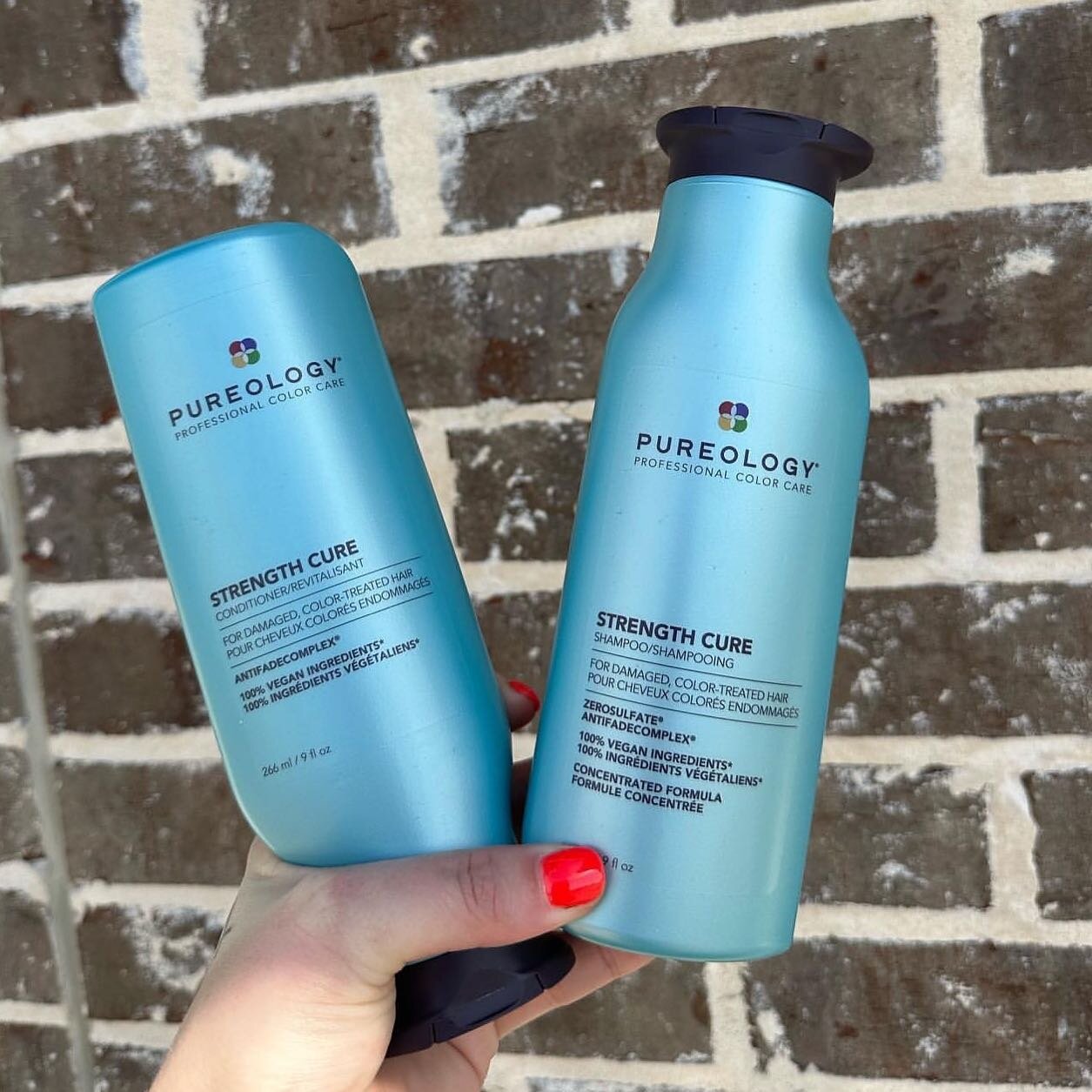 @livingin.color shares her love for our MVP item:
@pureology Strength Cure 💙

✨This duo repairs damaged hair, strengthens and moisturizes, 100% vegan and, is COLOR SAFE! 

✨call @artistrysalonsouth to book a customized product consultation with @liv