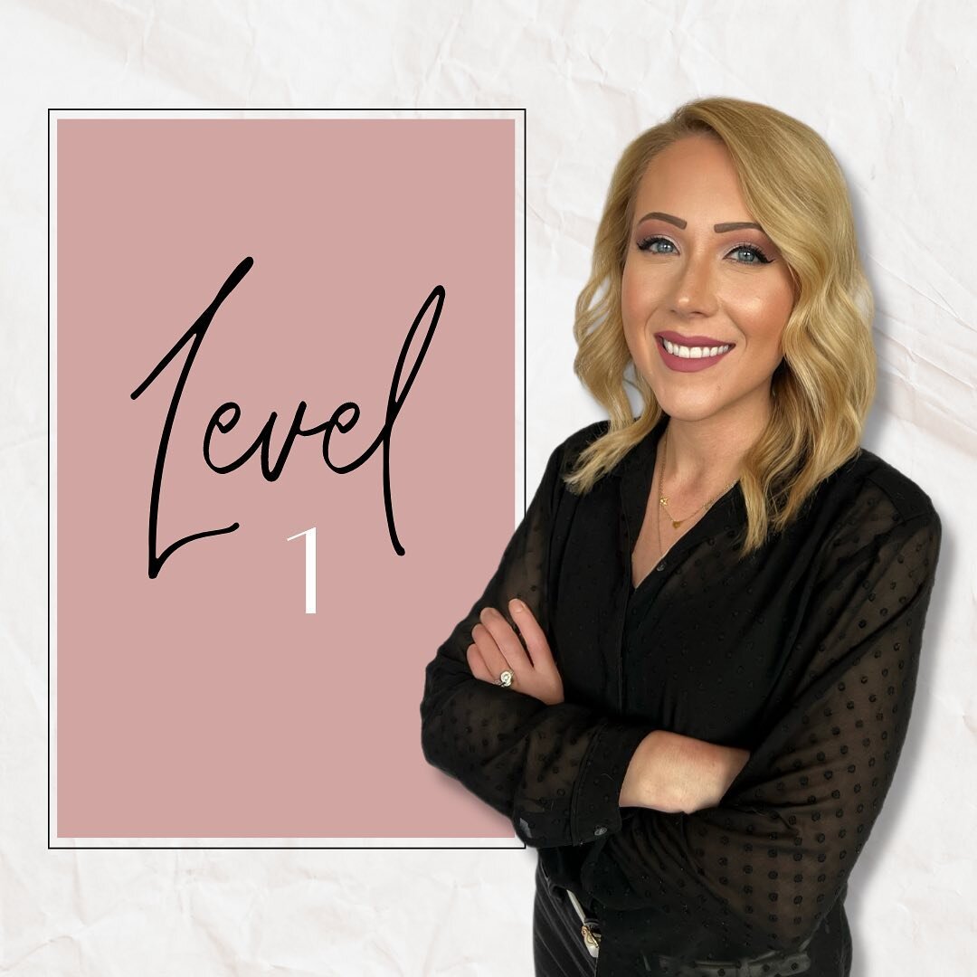 PLEASE HELP US CONGRATULATE @emily.artistrysalonsouth for achieving Level 1 Hair Artist! 

As one of our amazing hair artists, she continually embodies the exemplary service standards we strive for at @artistrysalonsouth. 

We are so excited to celeb
