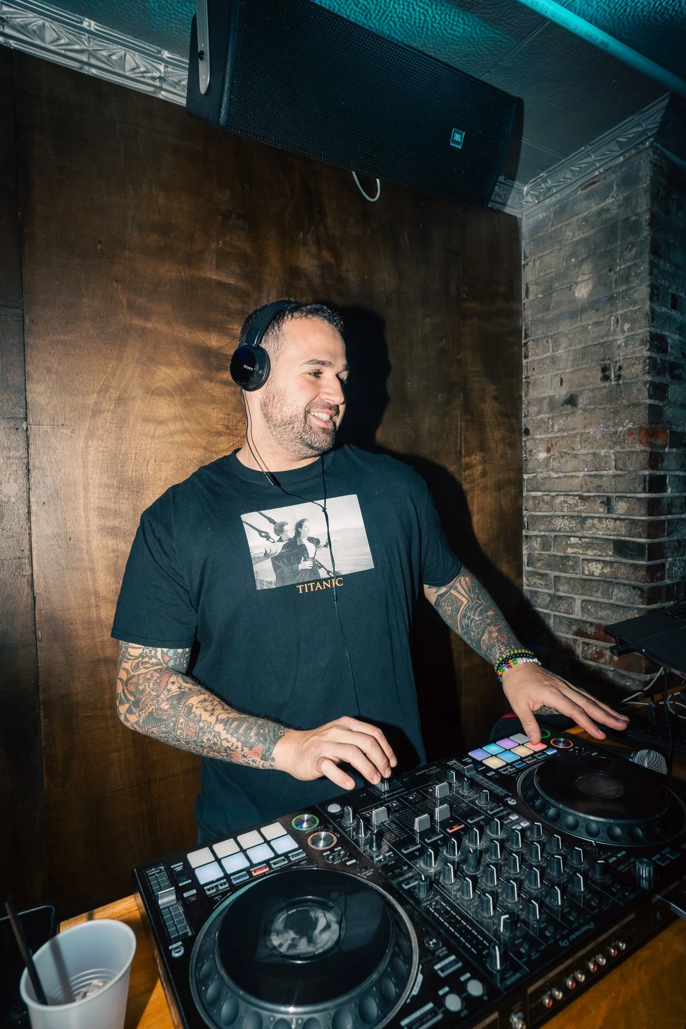 DJ Evan (9PM-2AM)