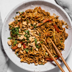 Noodles and Co. Thai Chicken Peanut Stir-Fry Udon