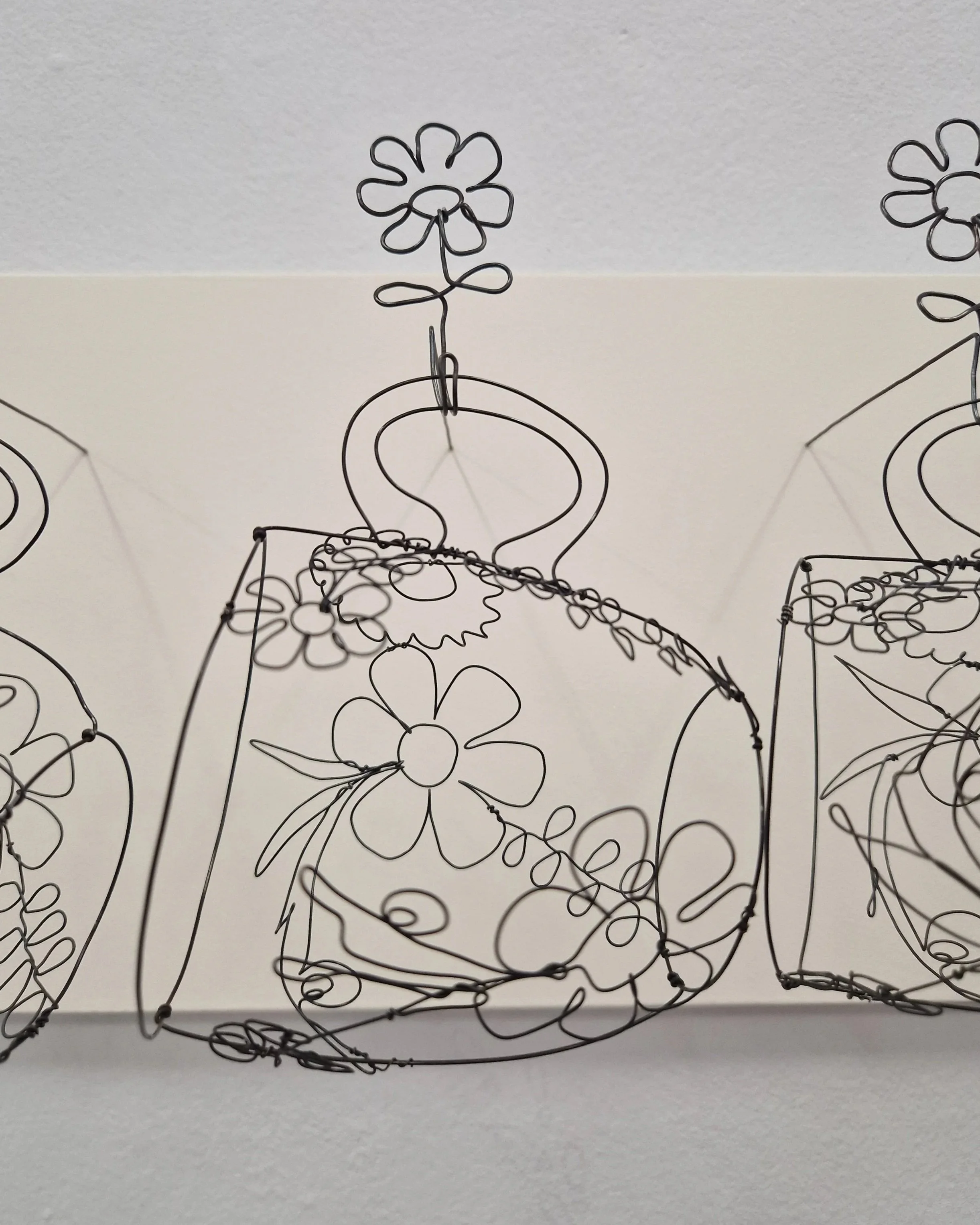 Helaina+Sharpley+cups+and+hooks+flowers+here+there+and+everywhere+%285%29.jpg