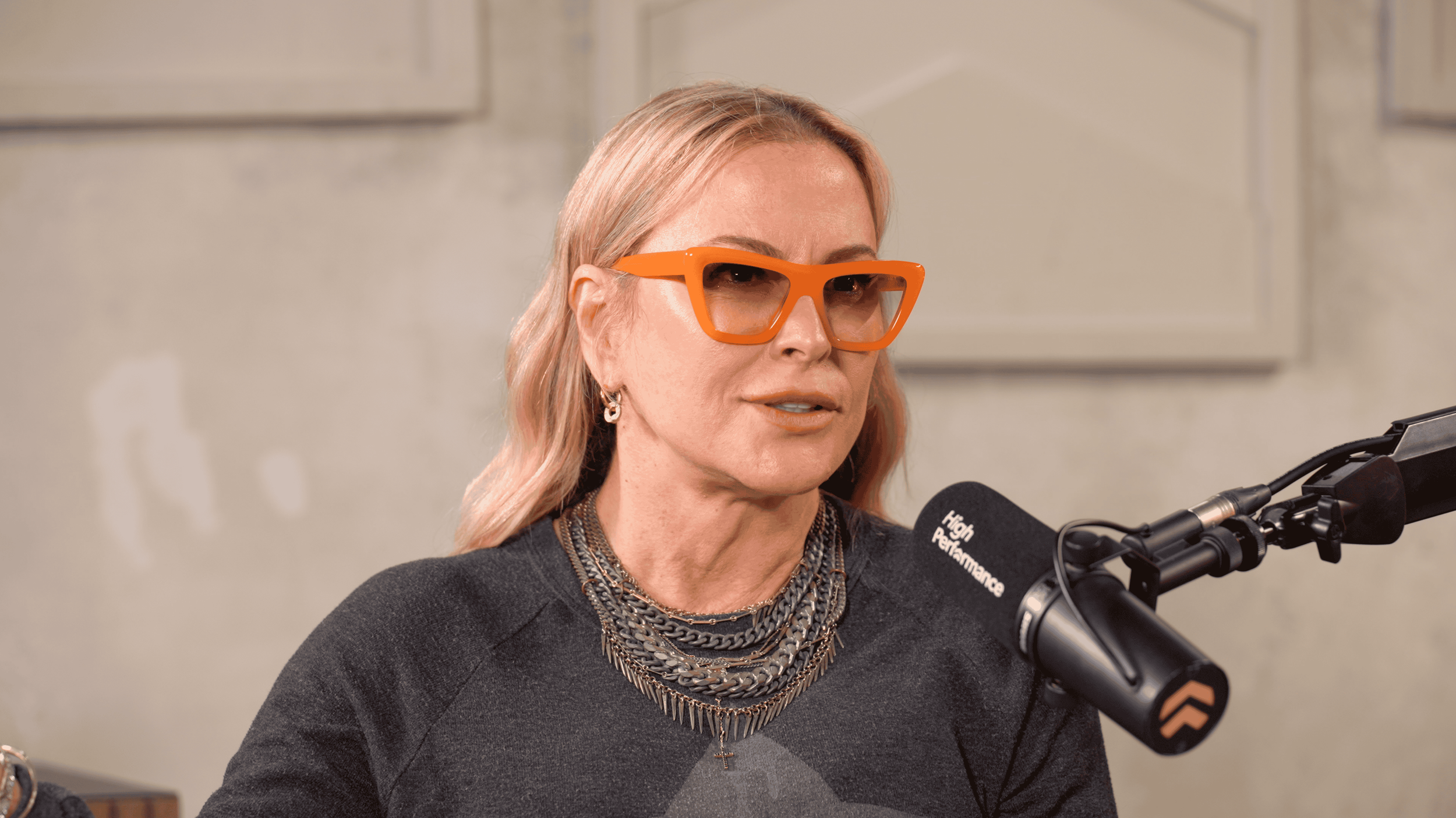 E437: Anastacia