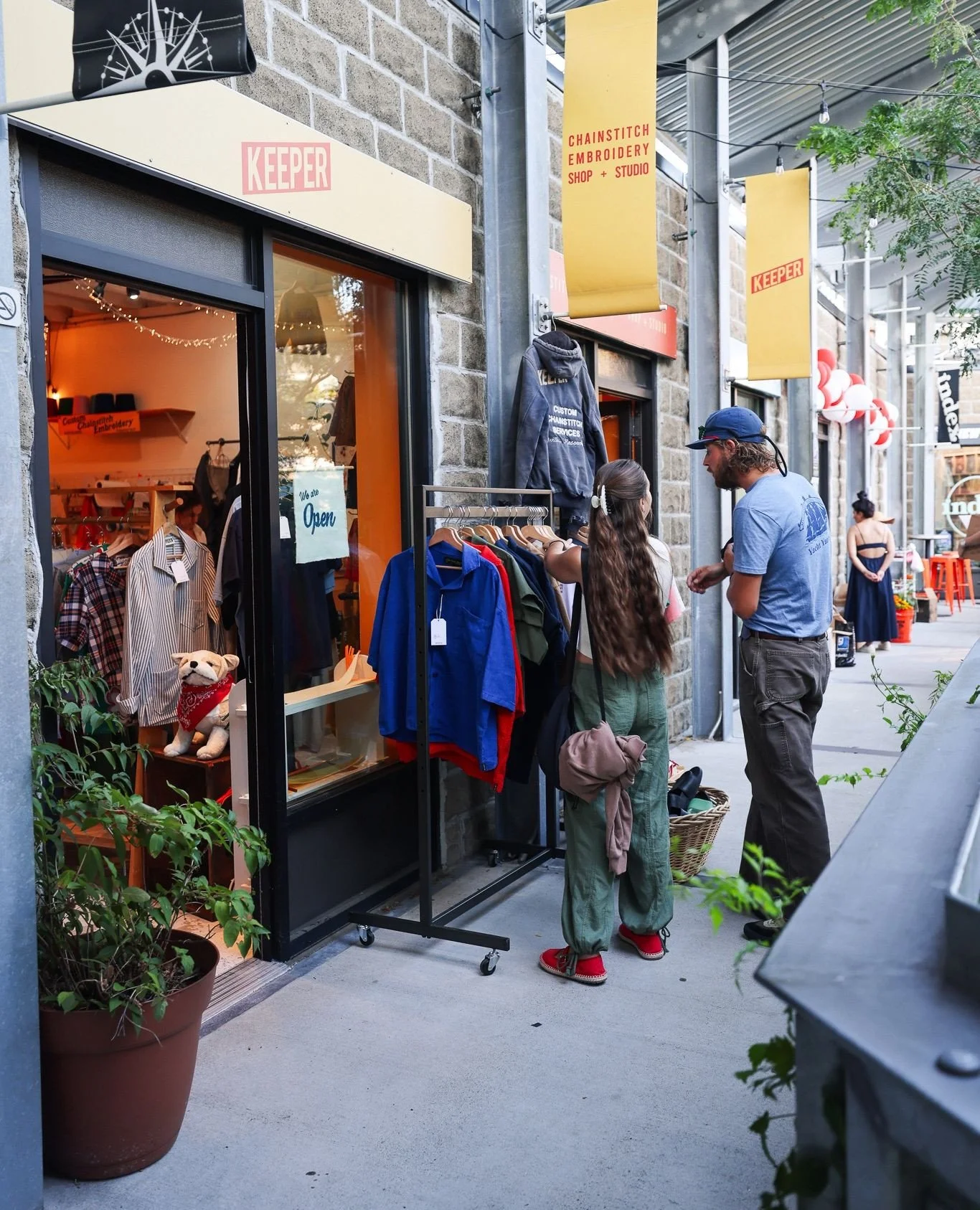 🎒✨ Back-to-school shopping? 🎒✨ Make this new semester stylish with unique finds from Bow Market. From personalized embroidered items at @keeper.itsa that make your style pop to chic notebooks and pens at @tinyturnspaperie. We&rsquo;ve got everythin