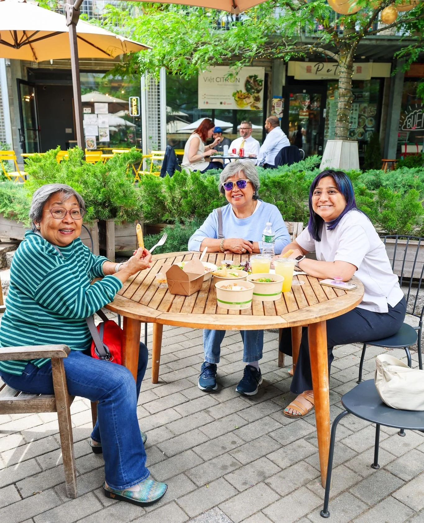 October is Filipino American History Month 🇵🇭🇵🇭🇵🇭⁠
⁠
SHOUT OUT to the self-appointed SiniGang gang - Caryl from @sintarestaurant, Alec @pajamapal &amp; Jen @kokojuce from @tinyturnspaperie.⁠
⁠
Oct 22nd and Oct 29th Jen &amp; Caryl are hosting F