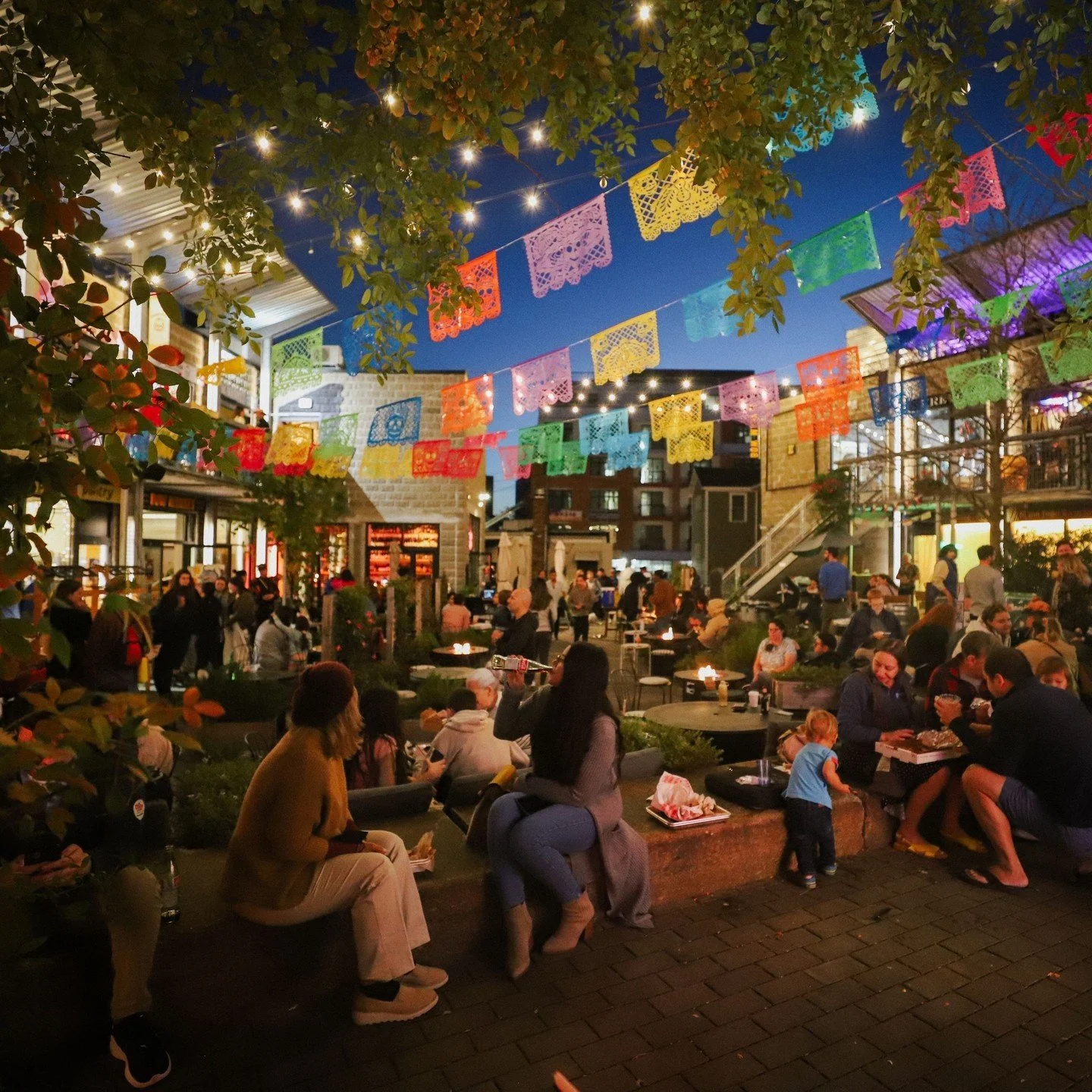 D&iacute;a de Los Muertos at Bow Market is THIS SUNDAY from 4&ndash;9pm &mdash; hosted by @amantolliboston with @djtavomexicousa + @taquisimotacos, in collaboration with the Mexican Consulate. A night of remembrance, culture &amp; community💀🕯️⁠
⁠
?