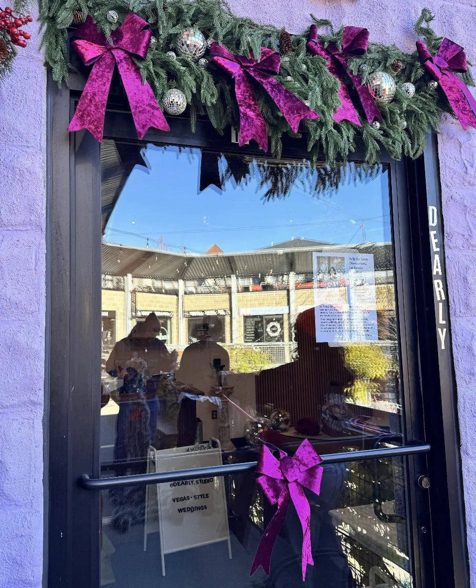 ❤️🎄Almost time to cast your votes for the 2025 Storefront Decoration Contest. Bow elves have been busy working their holiday magic and getting their store windows ready to shine!⁠
⁠
❤️🎄Show love this Sunday 12/7 and VOTE for your favorite window. T