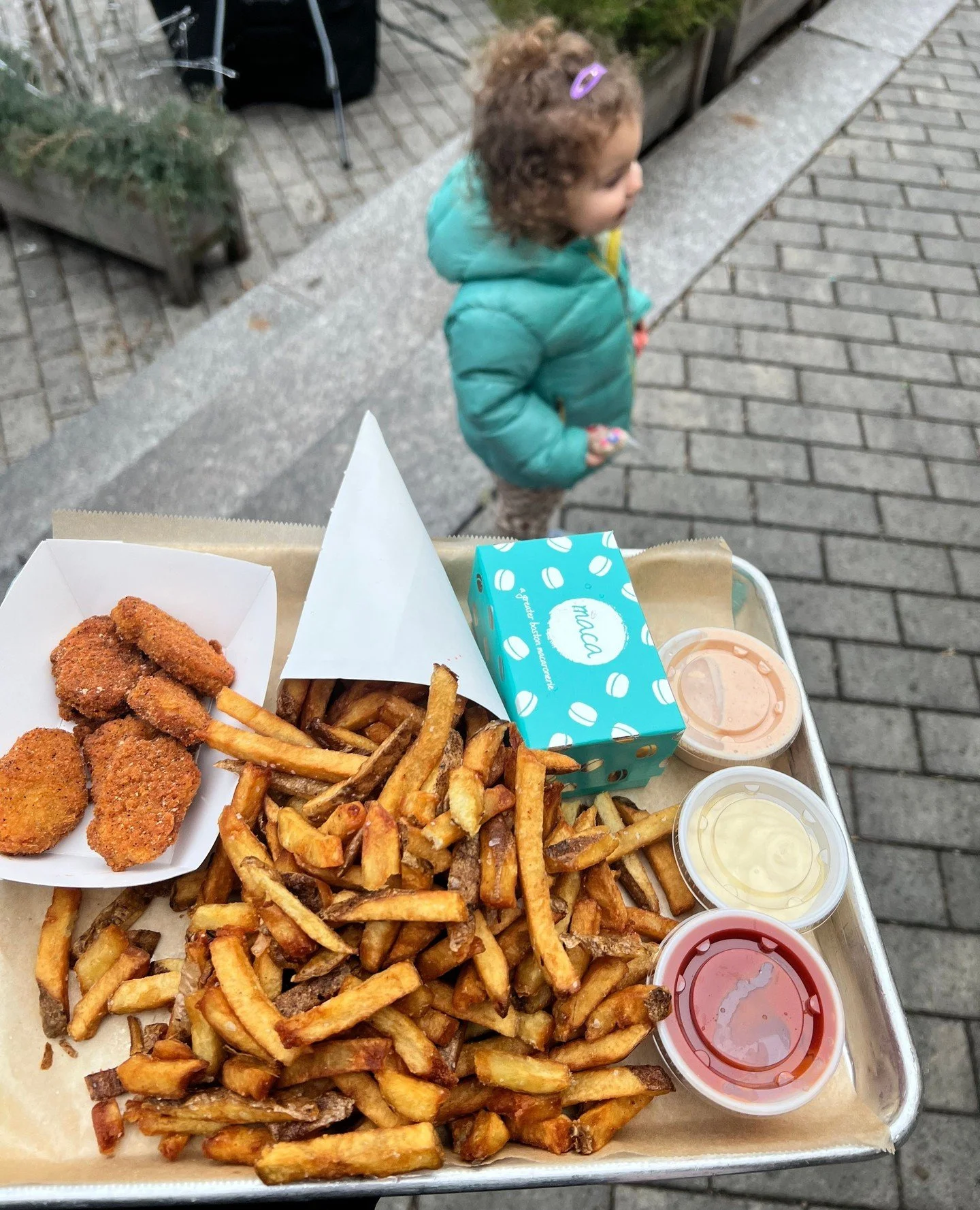 Fridays are better with fries...I mean friends 🍟😉